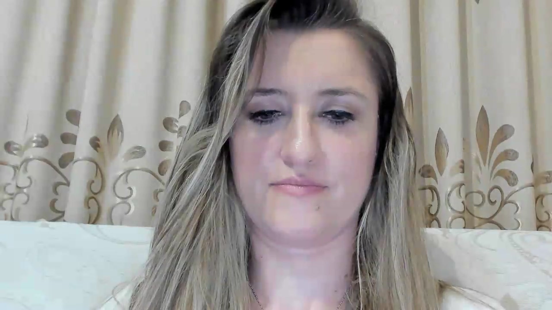 Gallery image thumbnail from BestDream's myfreecams stream on, 05/16/2026, 23:11 image 12 of 20
