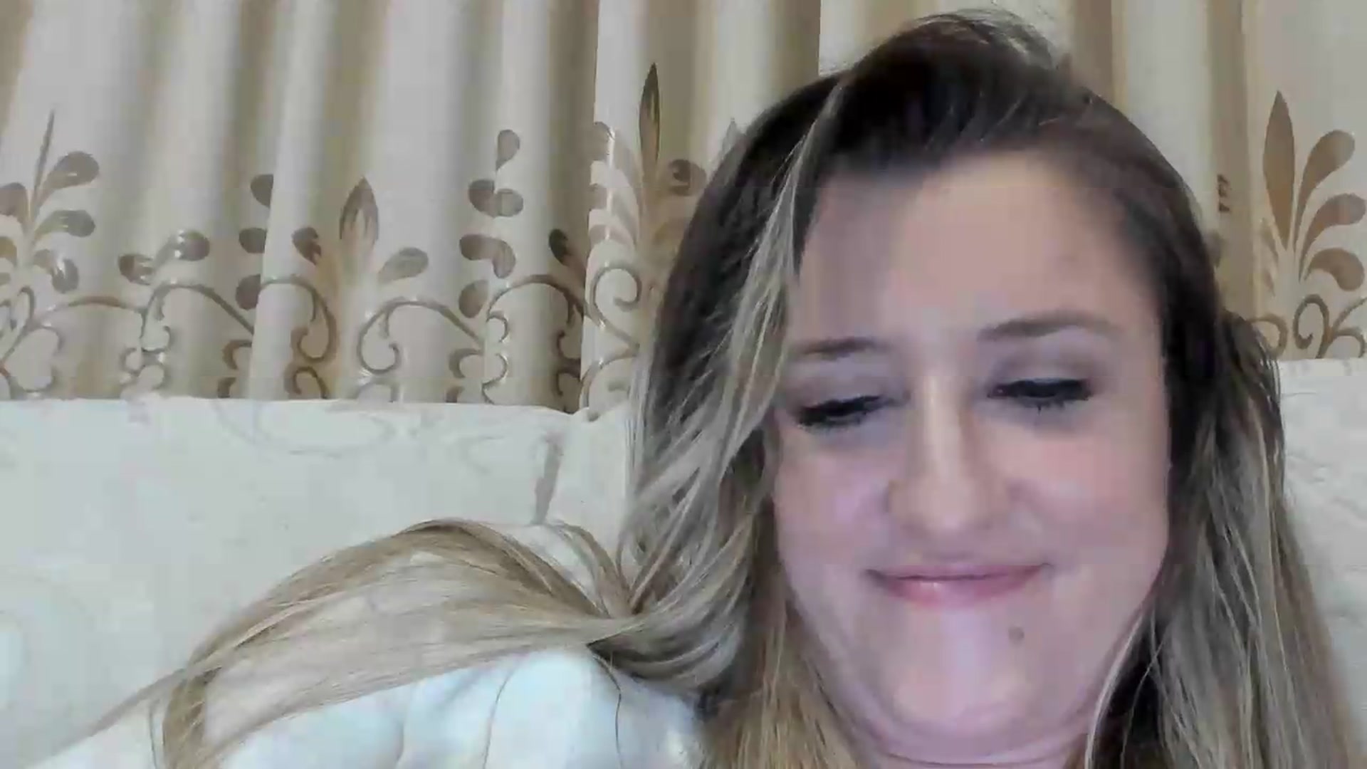 Gallery image thumbnail from BestDream's myfreecams stream on, 05/16/2026, 23:11 image 19 of 20