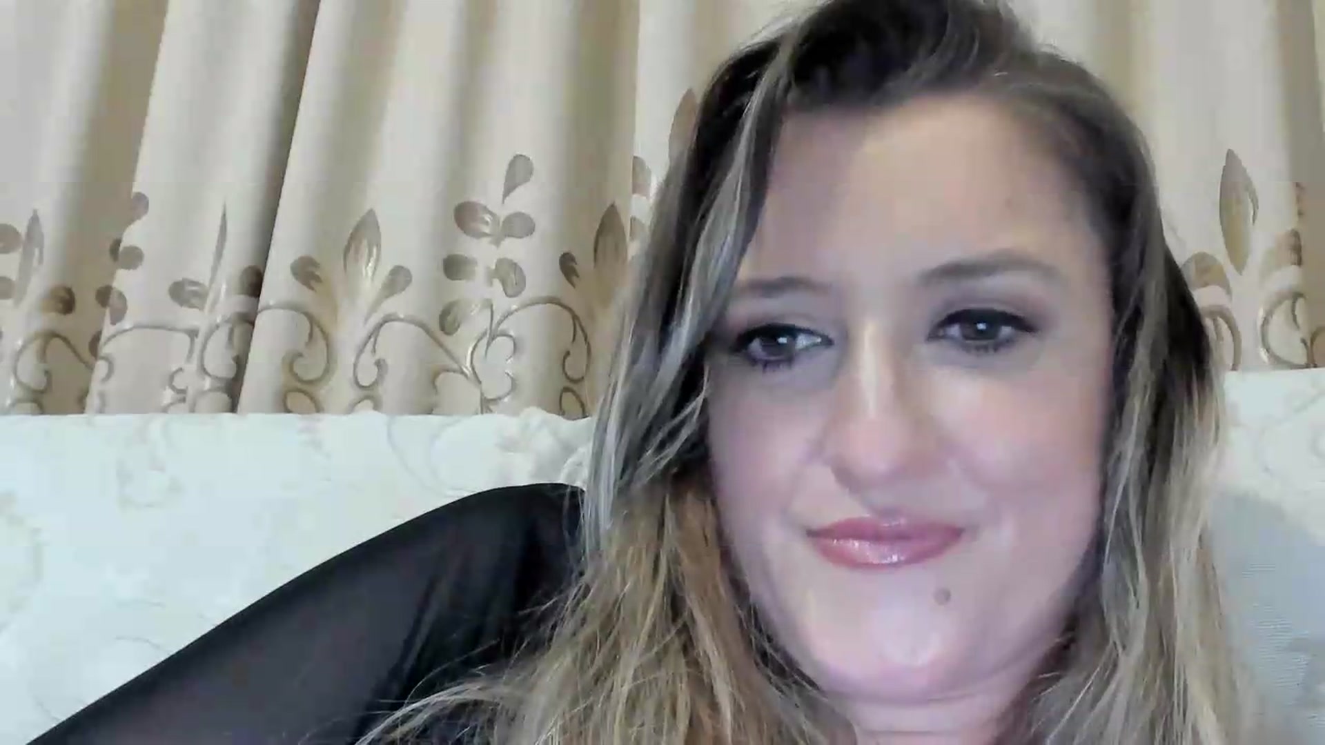 Gallery image thumbnail from BestDream's myfreecams stream on, 05/17/2026, 22:40 image 19 of 20