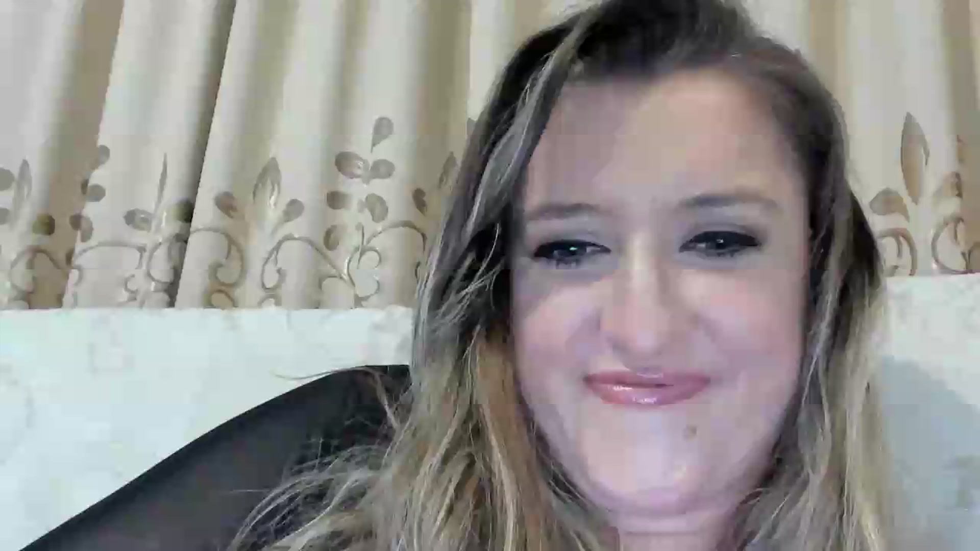 Gallery image thumbnail from BestDream's myfreecams stream on, 05/17/2026, 22:40 image 17 of 20