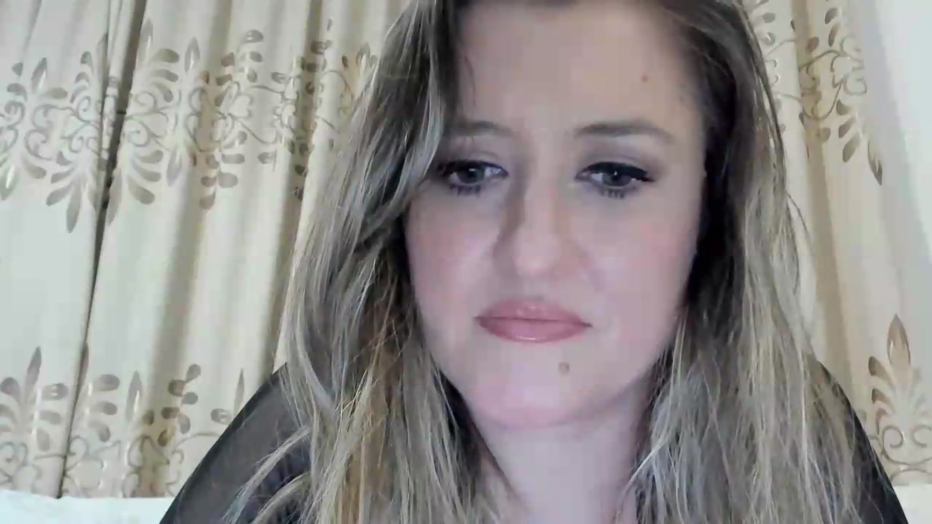 Gallery image thumbnail from BestDream's myfreecams stream on, 05/18/2026, 24:07 image 6 of 20