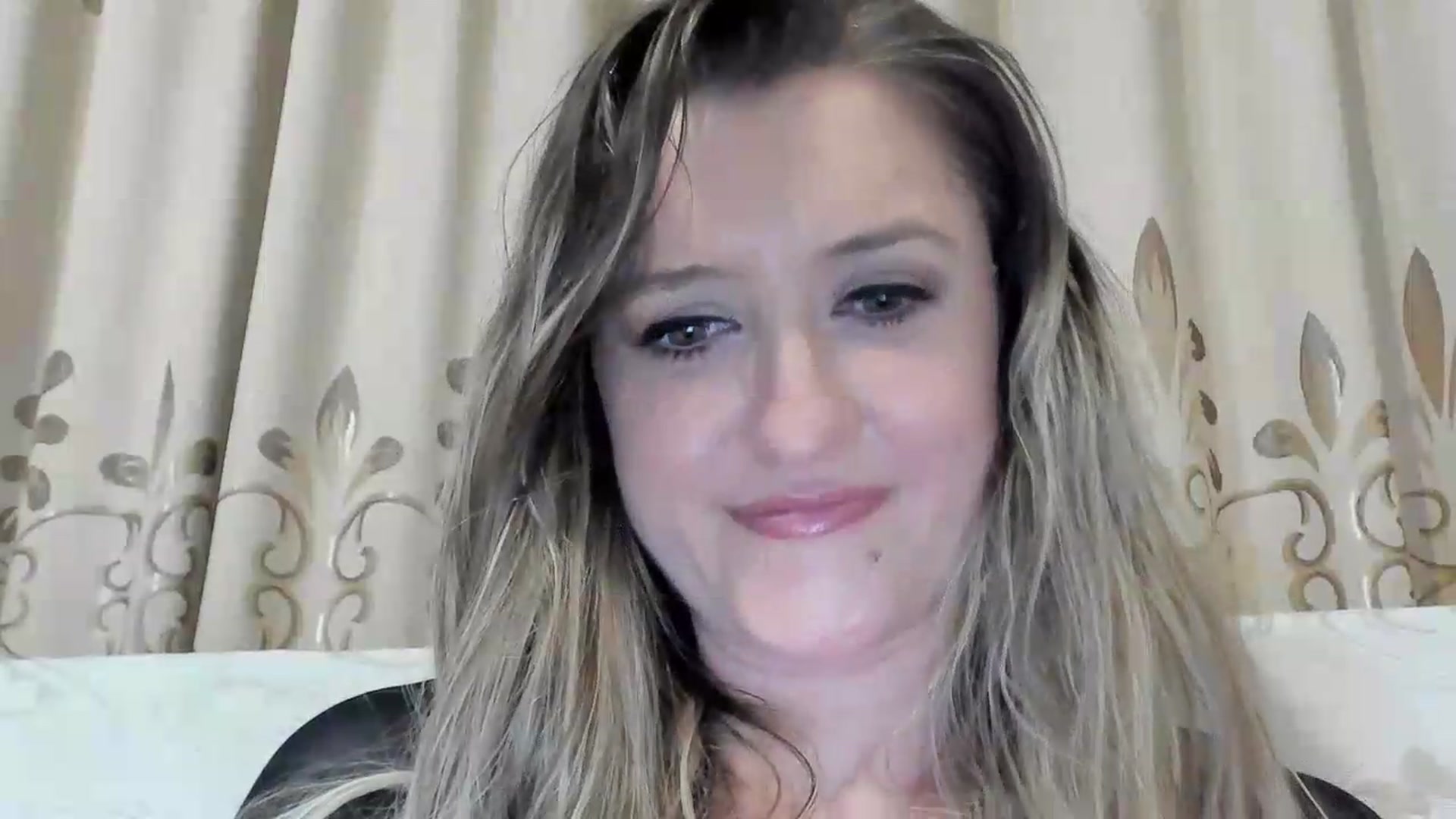 Gallery image thumbnail from BestDream's myfreecams stream on, 05/18/2026, 24:07 image 20 of 20