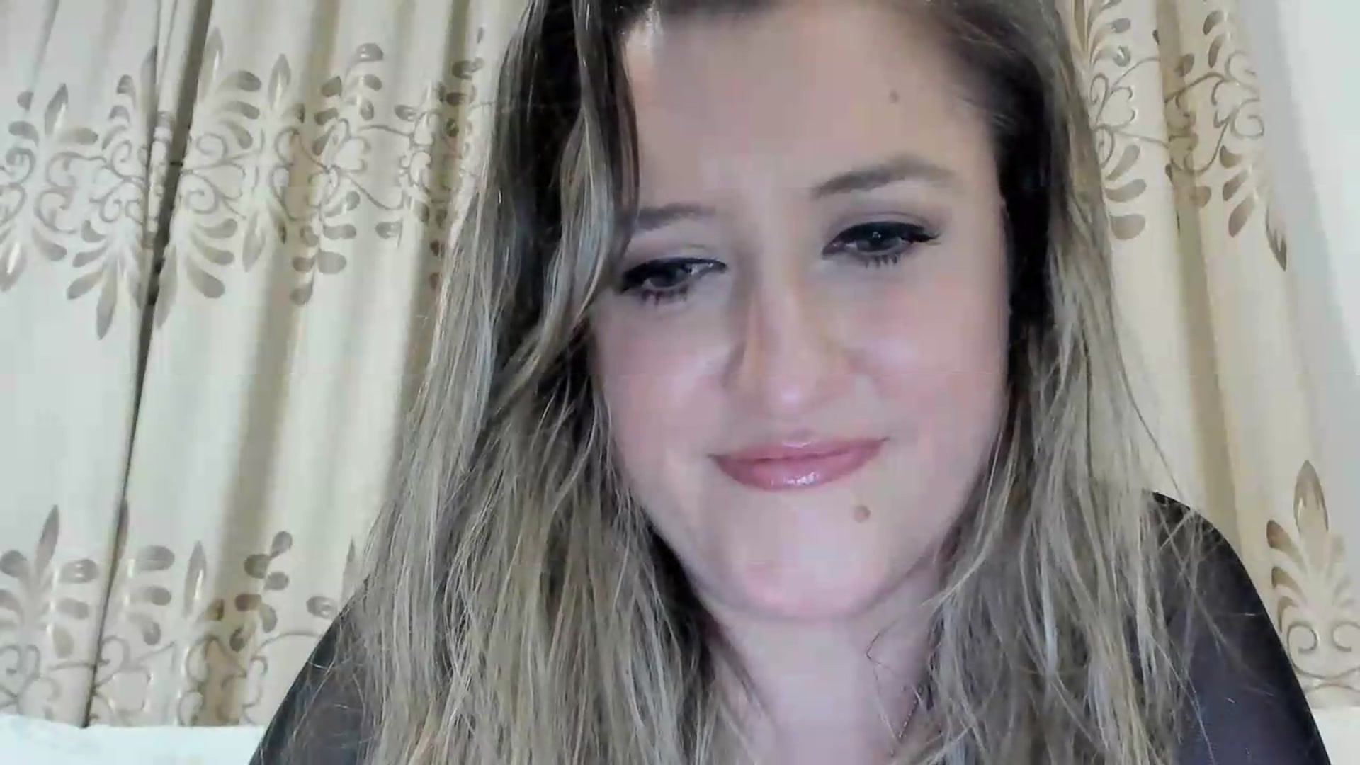 Gallery image thumbnail from BestDream's myfreecams stream on, 05/18/2026, 24:07 image 2 of 20