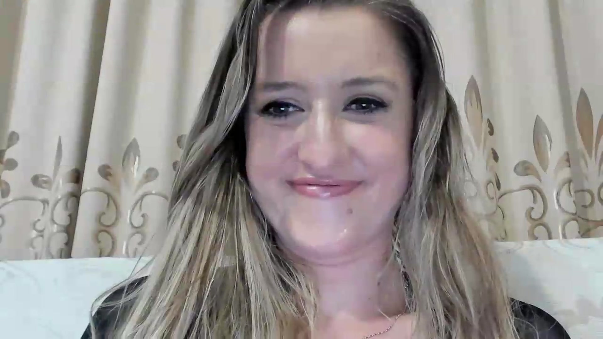 Gallery image thumbnail from BestDream's myfreecams stream on, 05/18/2026, 24:07 image 12 of 20