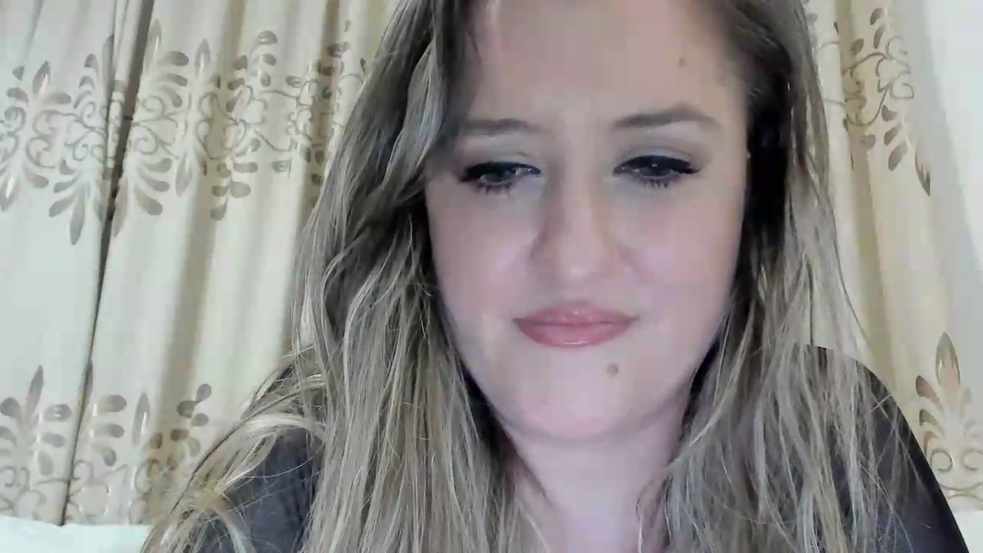 Gallery image thumbnail from BestDream's myfreecams stream on, 05/18/2026, 24:07 image 4 of 20