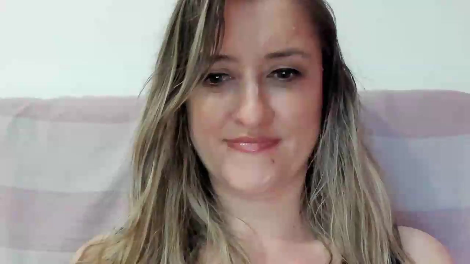 Gallery image thumbnail from BestDream's myfreecams stream on, 05/21/2026, 24:47 image 2 of 20