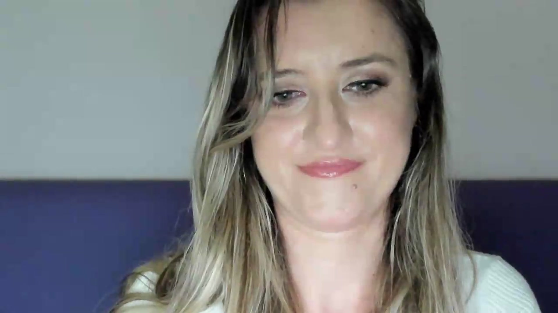 Gallery image thumbnail from BestDream's myfreecams stream on, 05/23/2026, 21:25 image 15 of 20