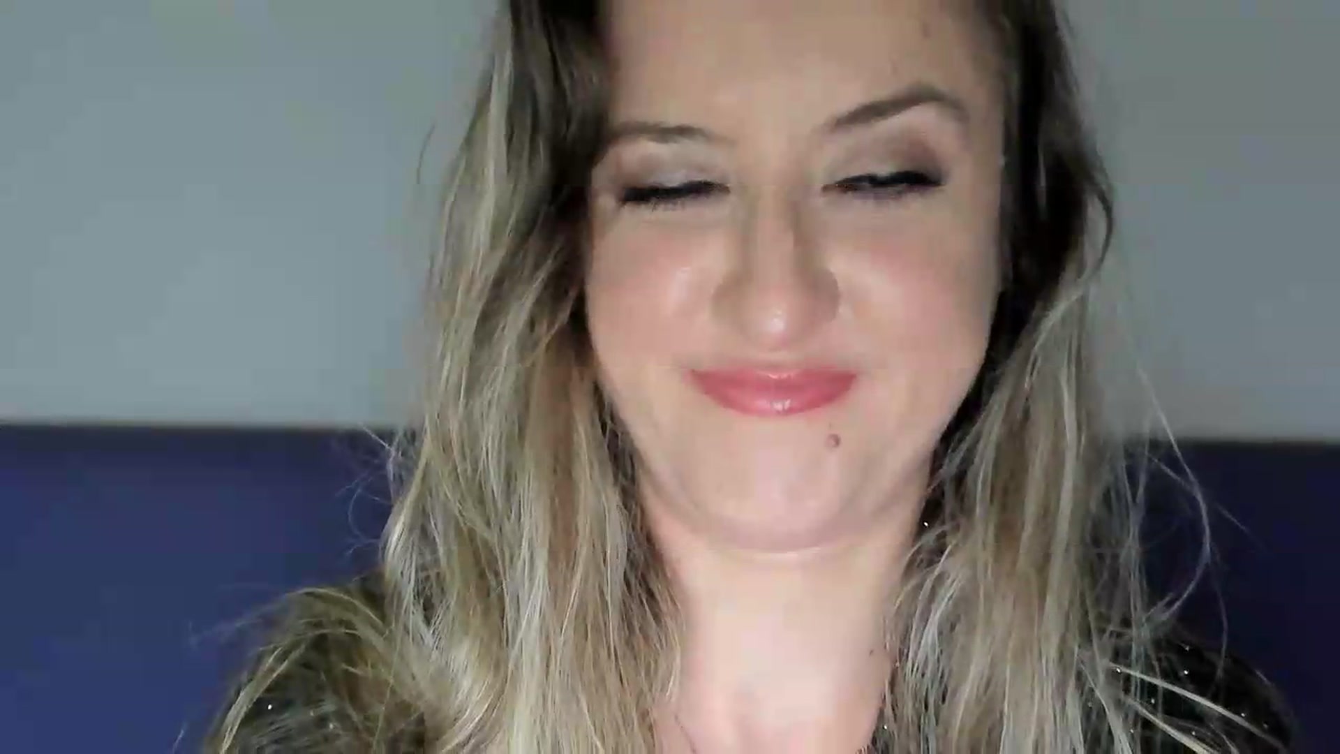 Gallery image thumbnail from BestDream's myfreecams stream on, 05/24/2026, 23:23 image 3 of 20