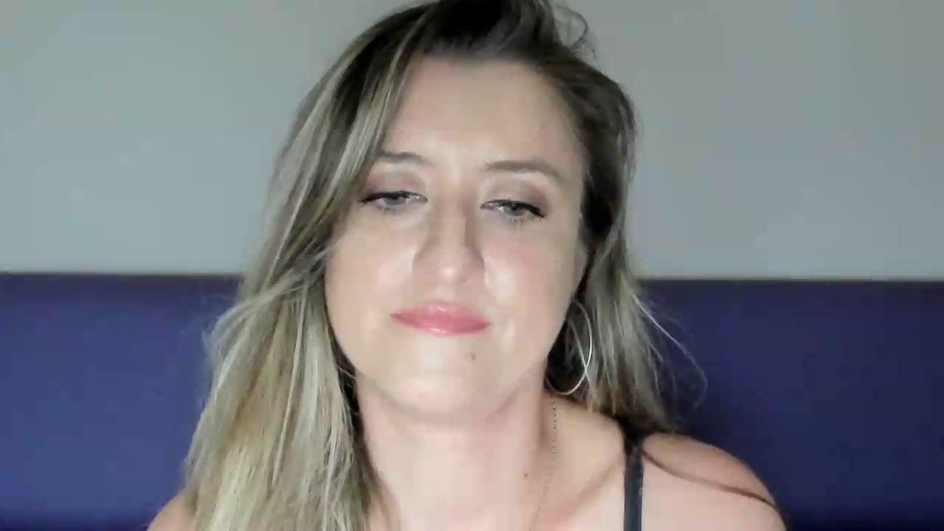 Gallery image thumbnail from BestDream's myfreecams stream on, 05/26/2026, 21:28 image 13 of 20