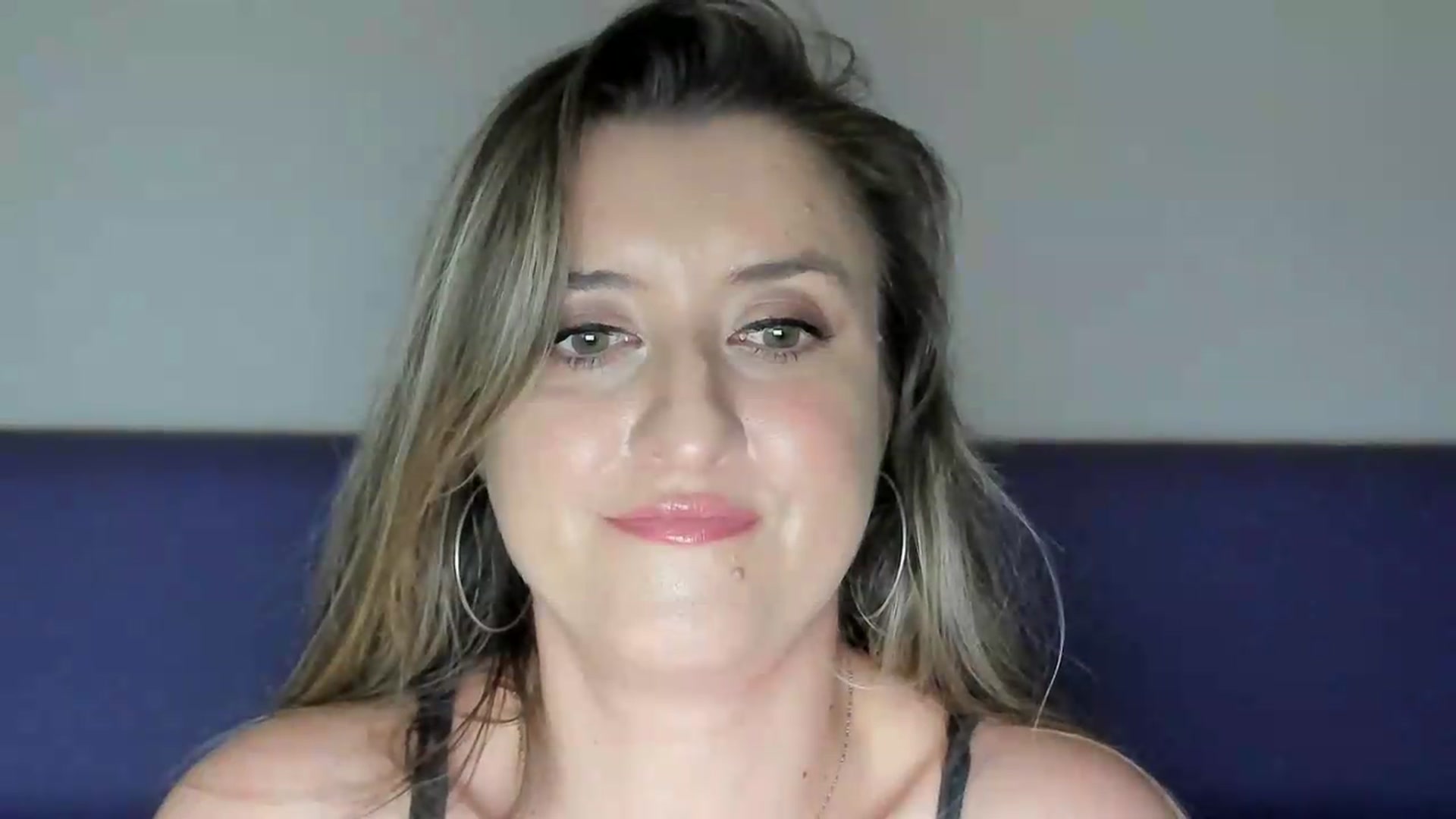 Gallery image thumbnail from BestDream's myfreecams stream on, 05/26/2026, 21:28 image 18 of 20