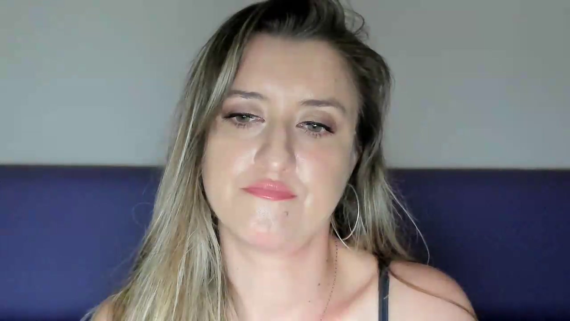 Gallery image thumbnail from BestDream's myfreecams stream on, 05/26/2026, 21:28 image 17 of 20