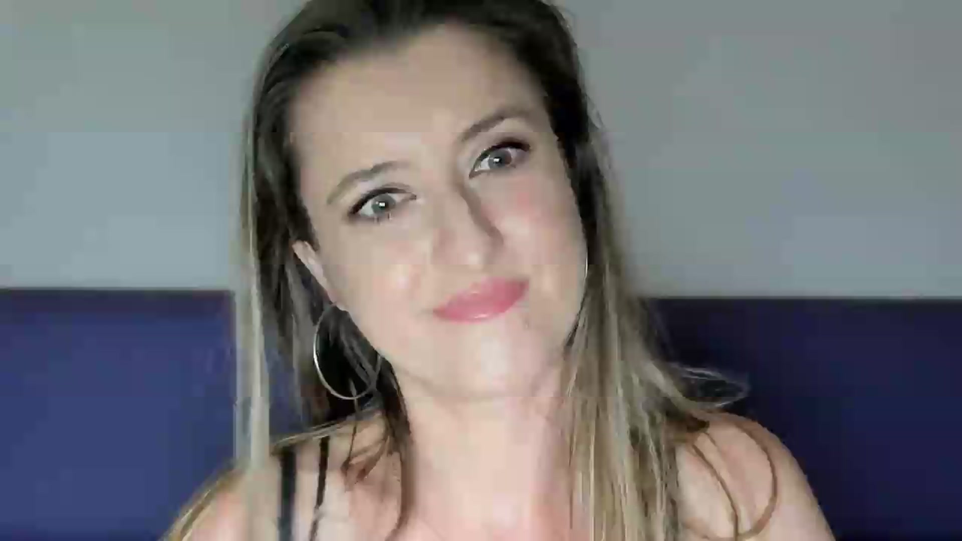 Gallery image thumbnail from BestDream's myfreecams stream on, 05/26/2026, 21:28 image 1 of 20