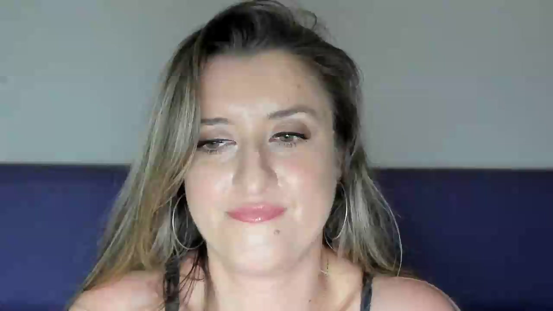 Gallery image thumbnail from BestDream's myfreecams stream on, 05/26/2026, 21:28 image 19 of 20