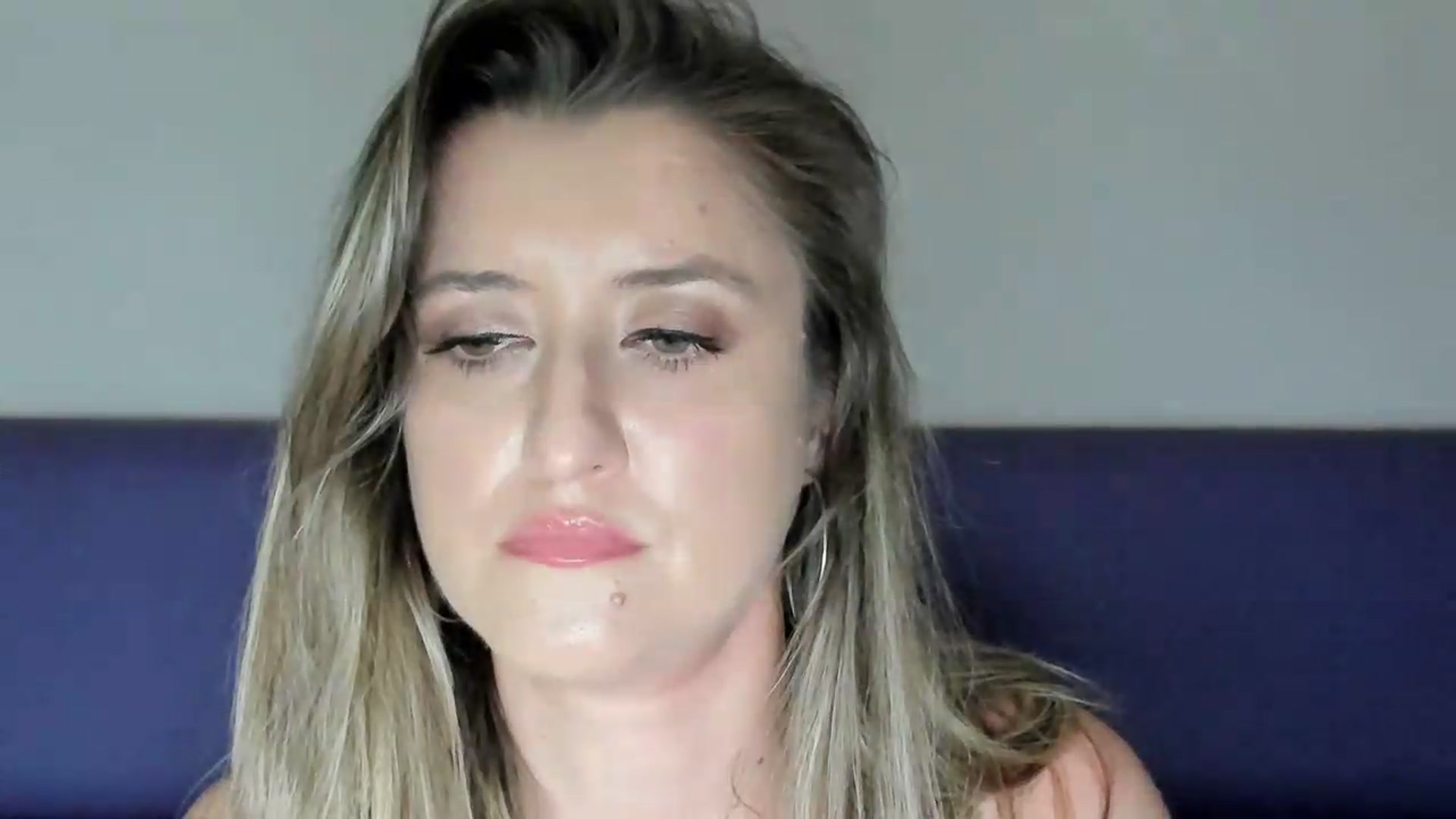 Gallery image thumbnail from BestDream's myfreecams stream on, 05/26/2026, 21:28 image 6 of 20