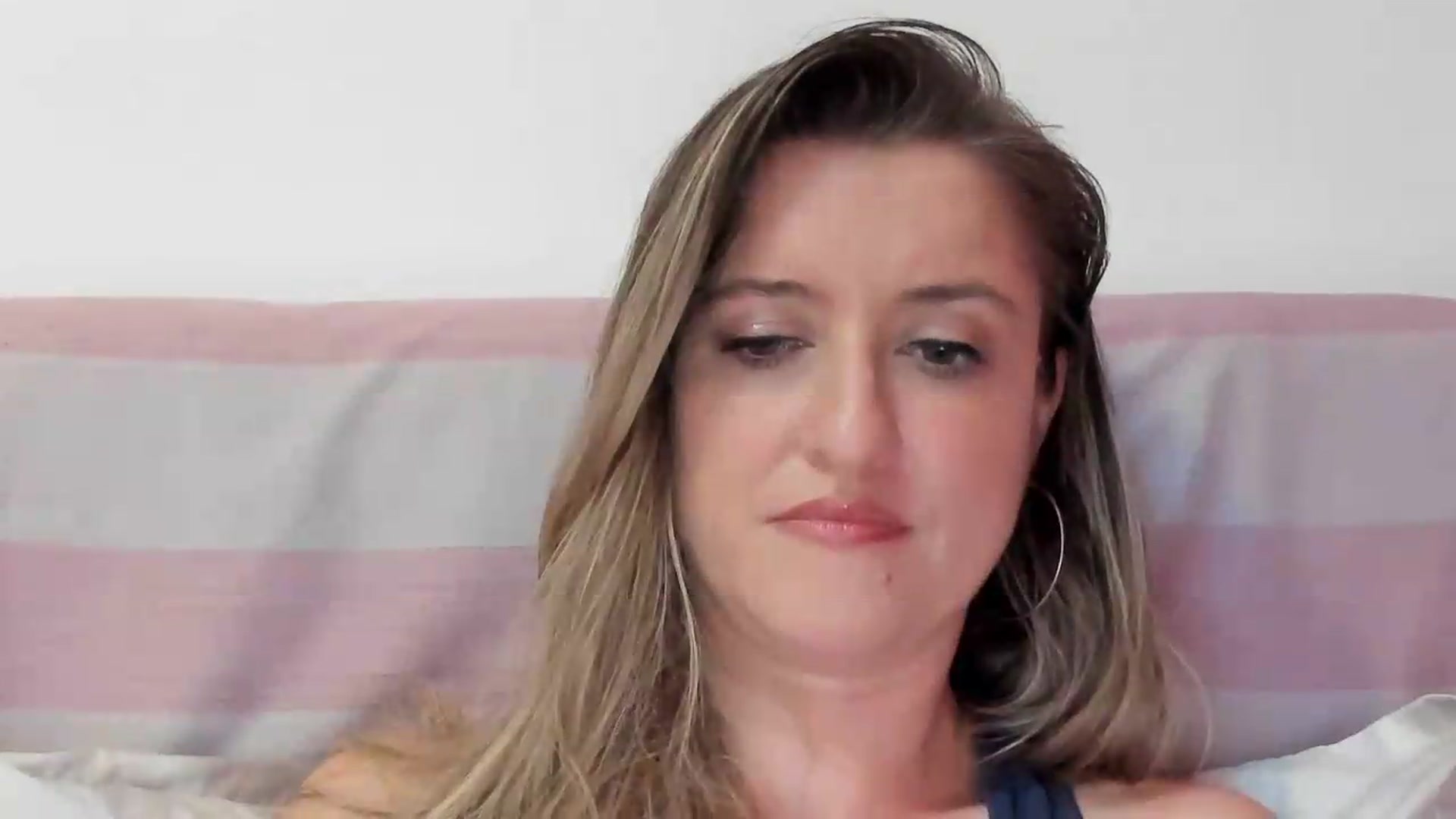 Gallery image thumbnail from BestDream's myfreecams stream on, 05/29/2026, 01:00 image 7 of 20