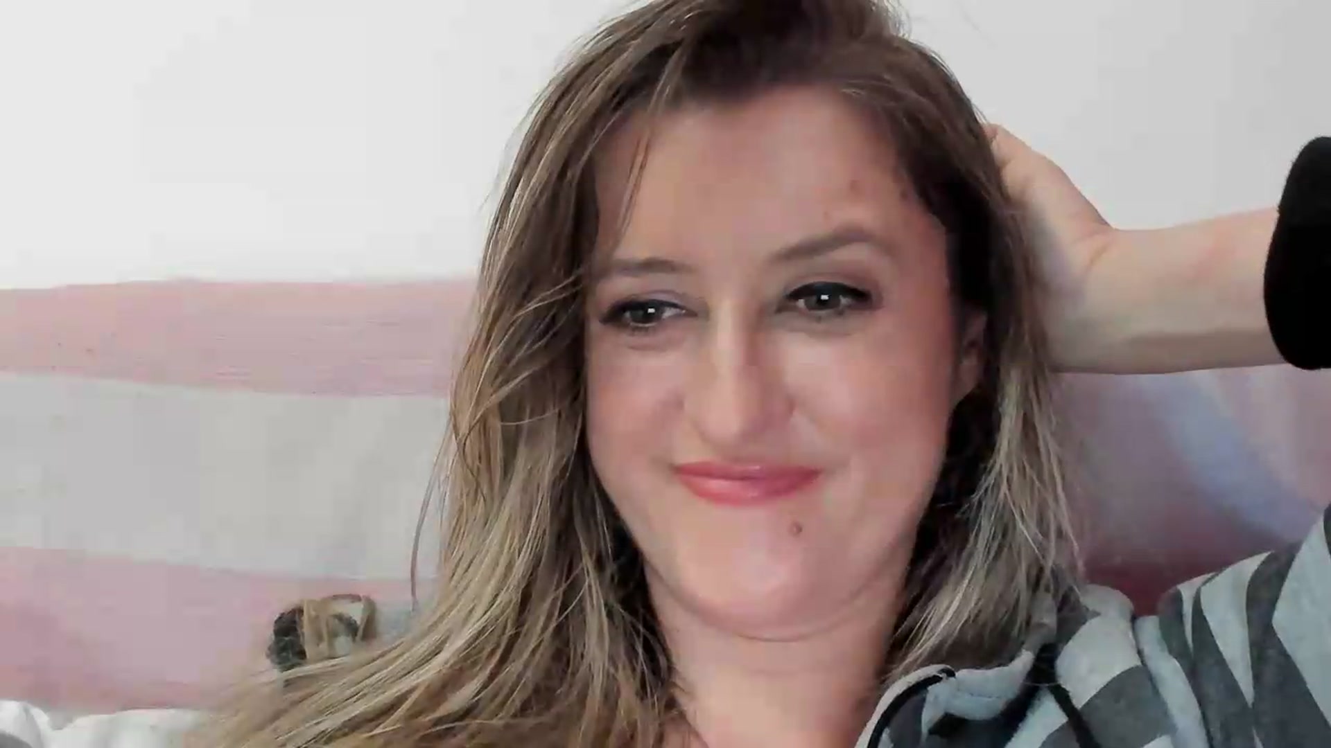 Gallery image thumbnail from BestDream's myfreecams stream on, 06/02/2026, 20:54 image 5 of 20