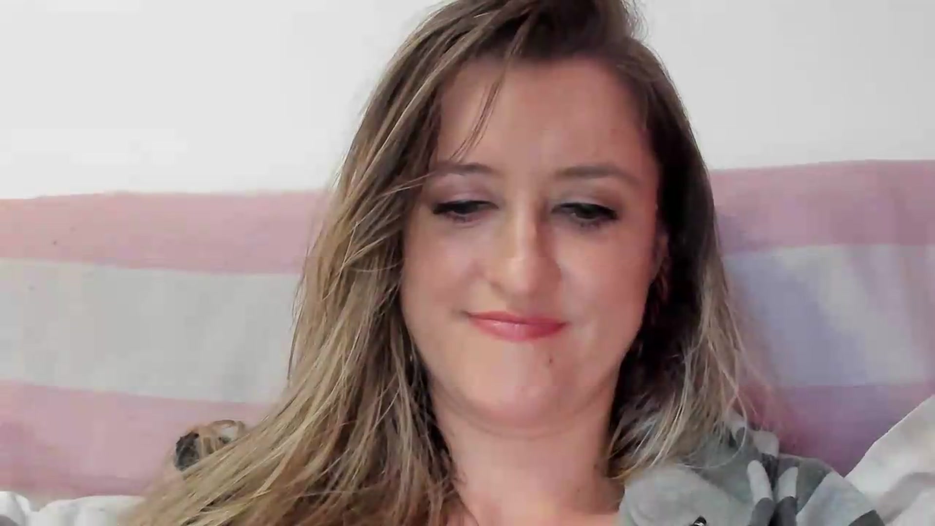 Gallery image thumbnail from BestDream's myfreecams stream on, 06/02/2026, 20:54 image 4 of 20