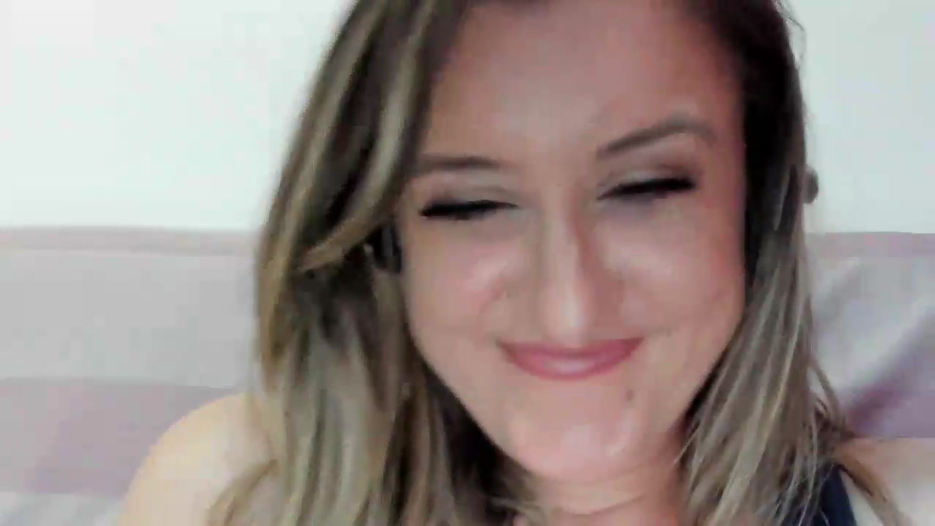 Gallery image thumbnail from BestDream's myfreecams stream on, 06/04/2026, 22:16 image 8 of 20