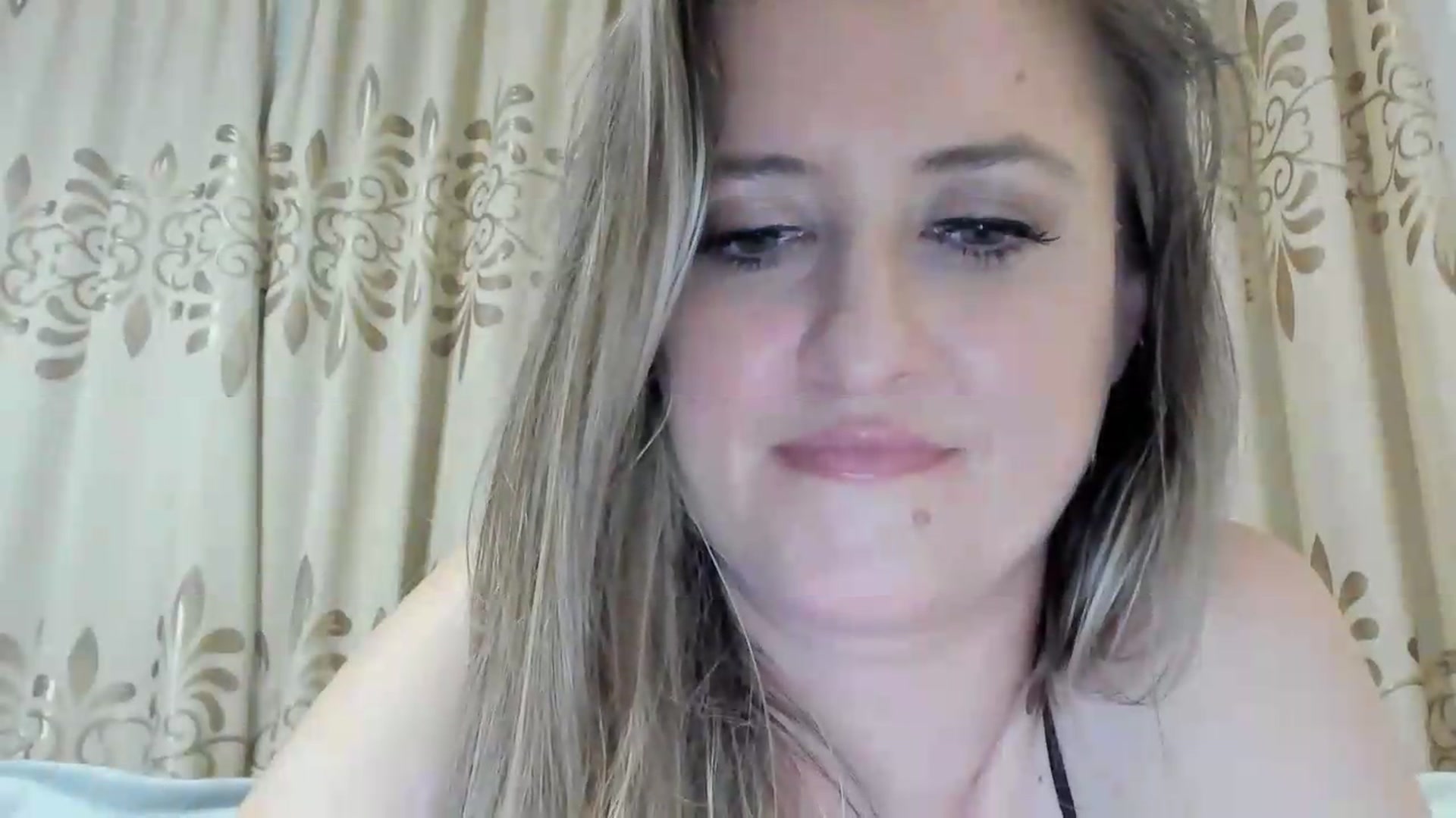 Gallery image thumbnail from BestDream's myfreecams stream on, 06/08/2026, 01:04 image 19 of 20