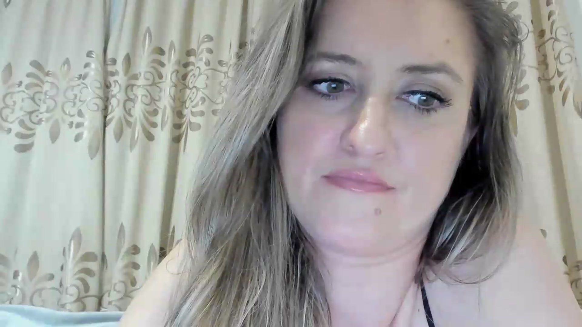 Gallery image thumbnail from BestDream's myfreecams stream on, 06/08/2026, 01:04 image 9 of 20