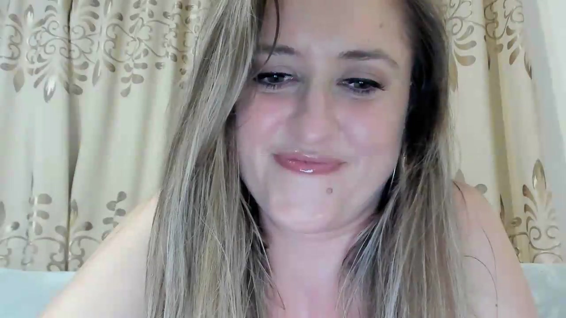 Gallery image thumbnail from BestDream's myfreecams stream on, 06/09/2026, 22:25 image 3 of 20