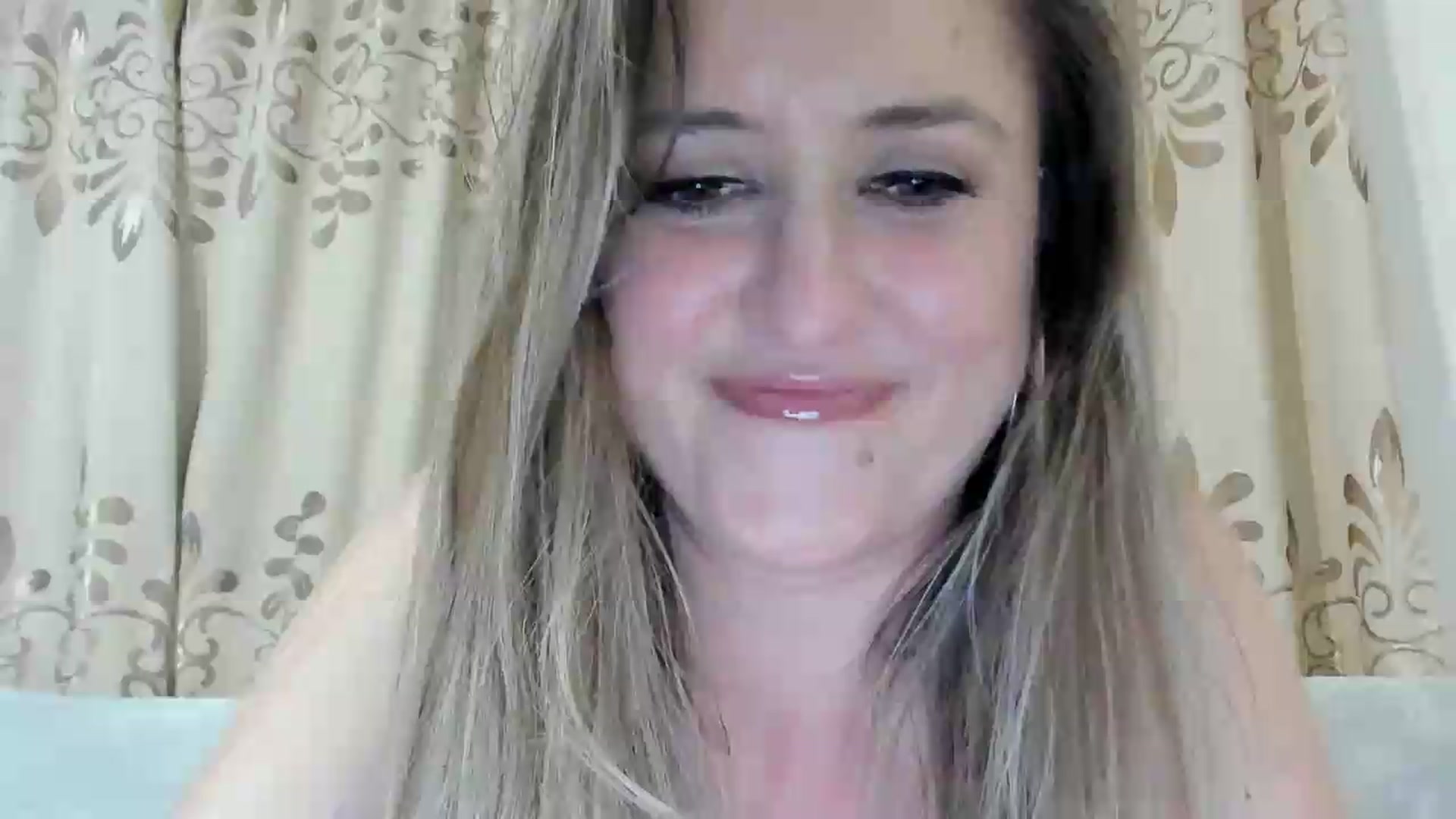 Gallery image thumbnail from BestDream's myfreecams stream on, 06/09/2026, 22:25 image 1 of 20