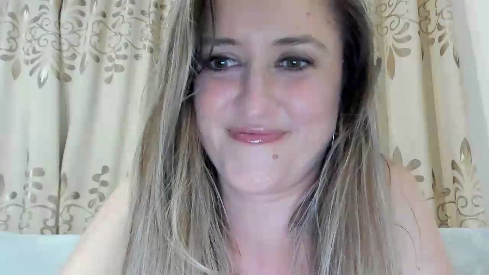 Gallery image thumbnail from BestDream's myfreecams stream on, 06/09/2026, 22:25 image 2 of 20