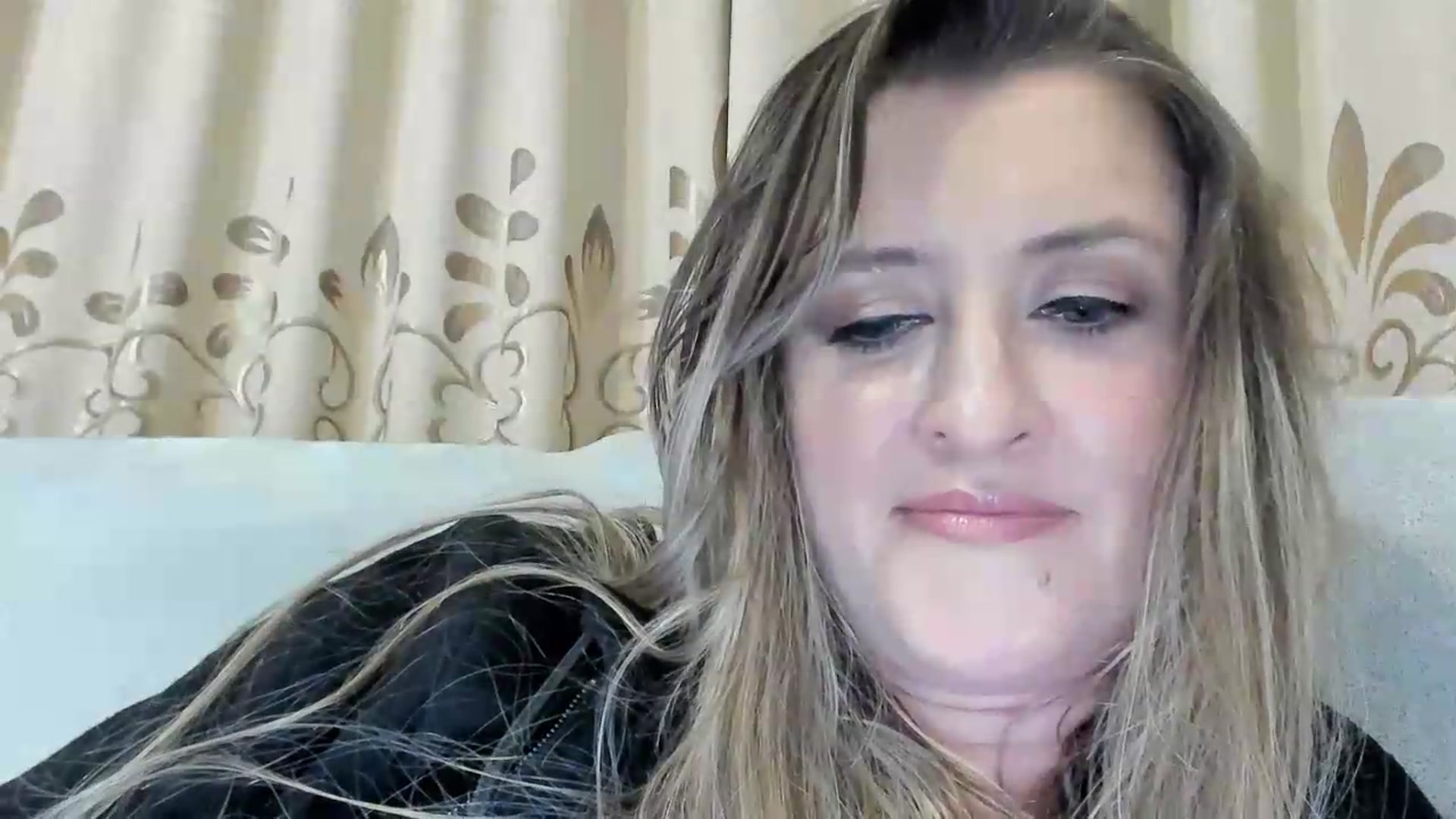 Gallery image thumbnail from BestDream's myfreecams stream on, 06/11/2026, 24:08 image 17 of 20