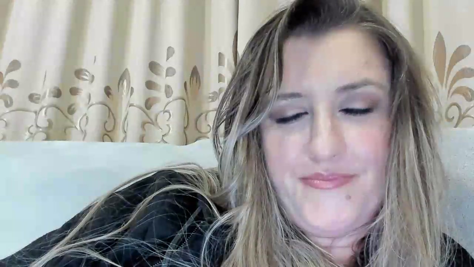 Gallery image thumbnail from BestDream's myfreecams stream on, 06/11/2026, 24:08 image 18 of 20