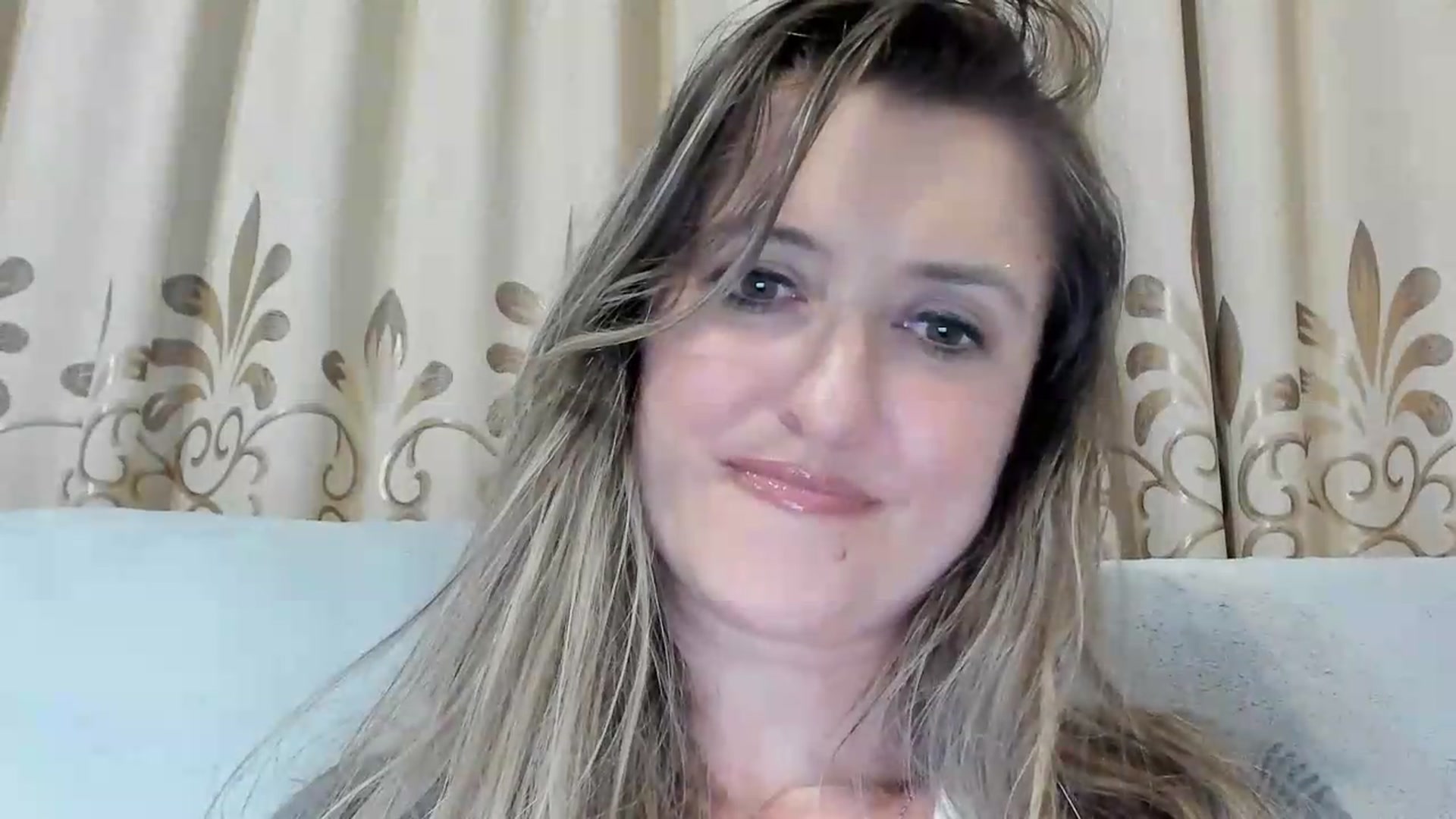 Gallery image thumbnail from BestDream's myfreecams stream on, 06/14/2026, 24:11 image 16 of 20