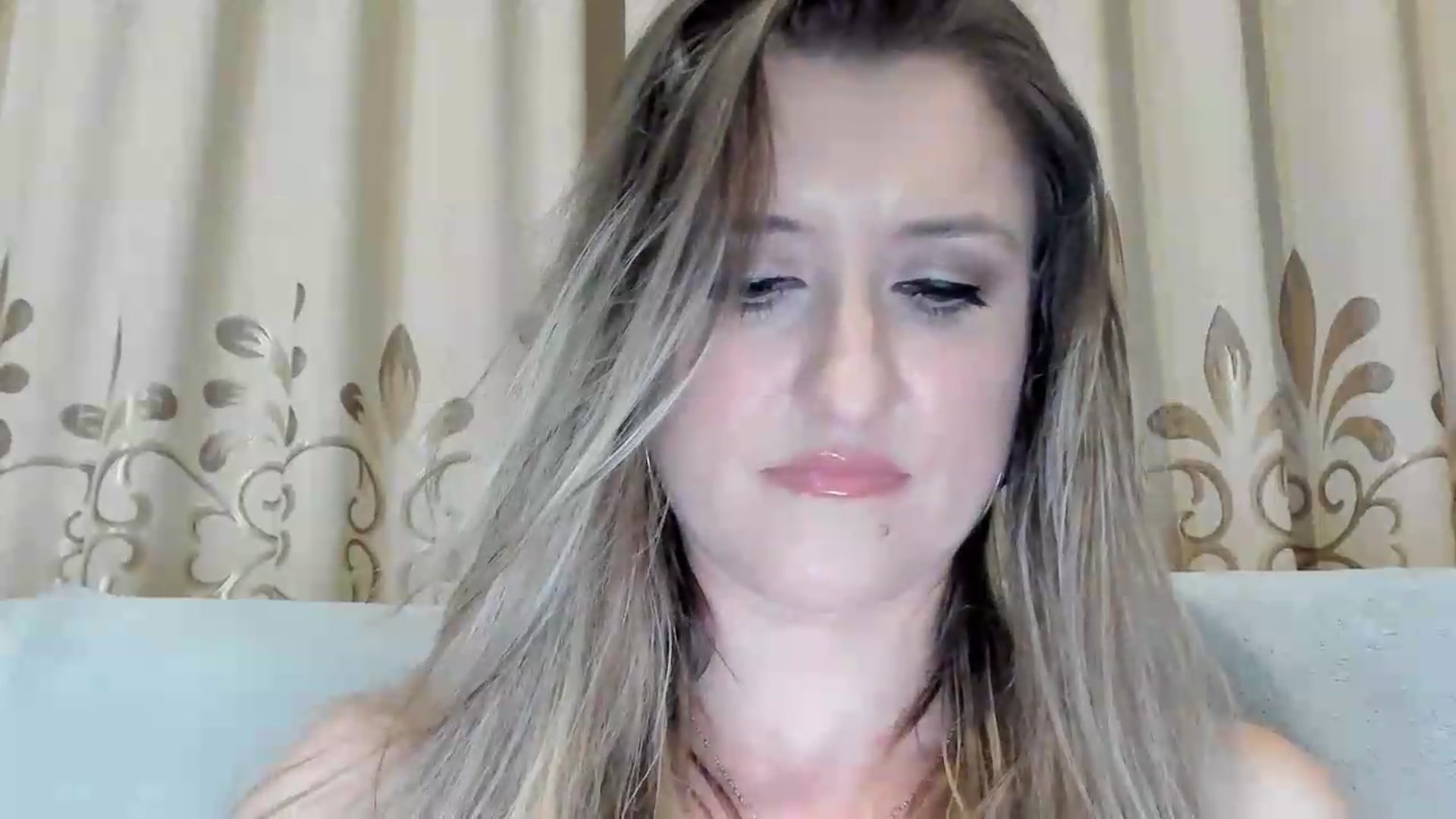 Gallery image thumbnail from BestDream's myfreecams stream on, 06/15/2026, 22:17 image 13 of 20