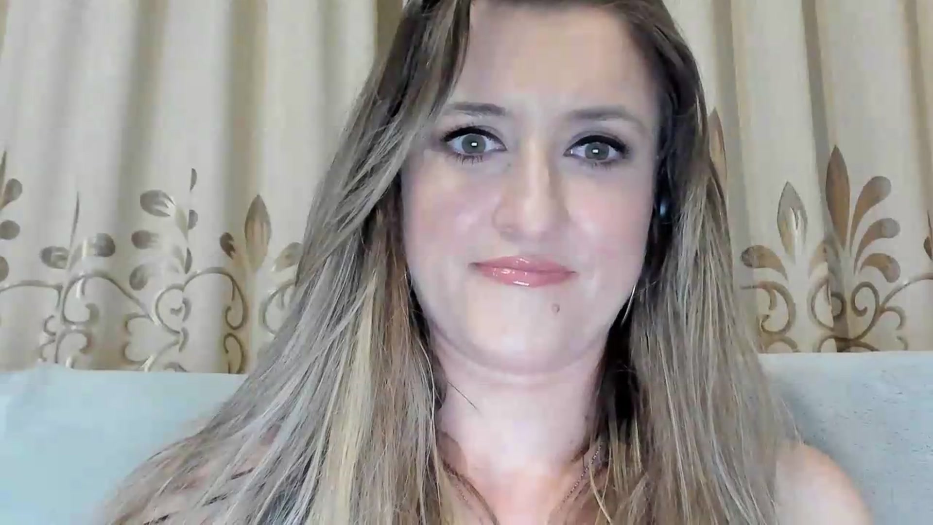 Gallery image thumbnail from BestDream's myfreecams stream on, 06/15/2026, 22:17 image 8 of 20