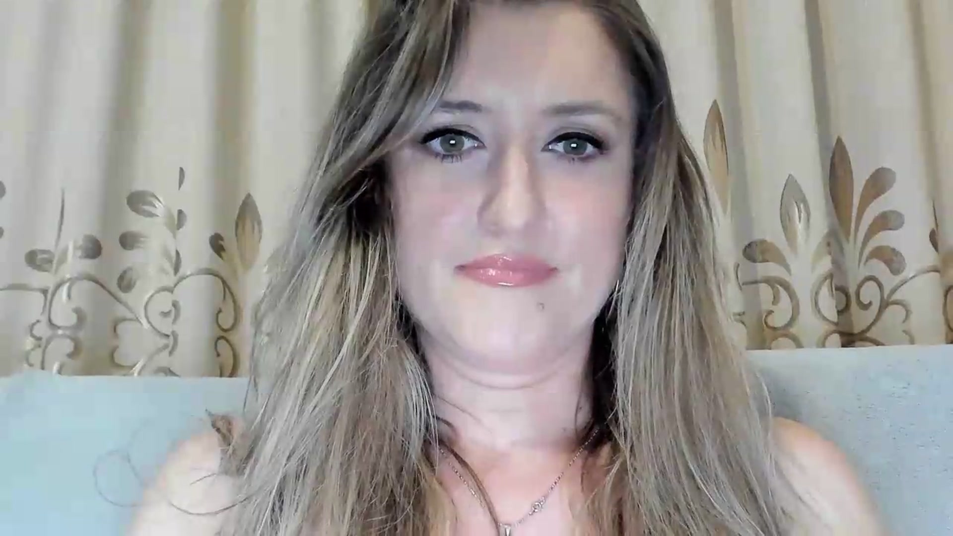 Gallery image thumbnail from BestDream's myfreecams stream on, 06/15/2026, 22:17 image 2 of 20