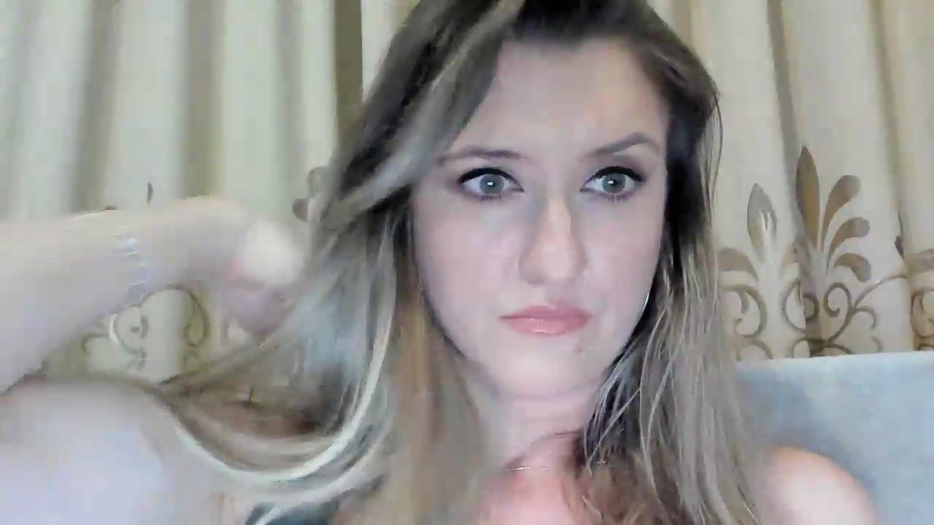 Gallery image thumbnail from BestDream's myfreecams stream on, 06/15/2026, 23:17 image 17 of 20