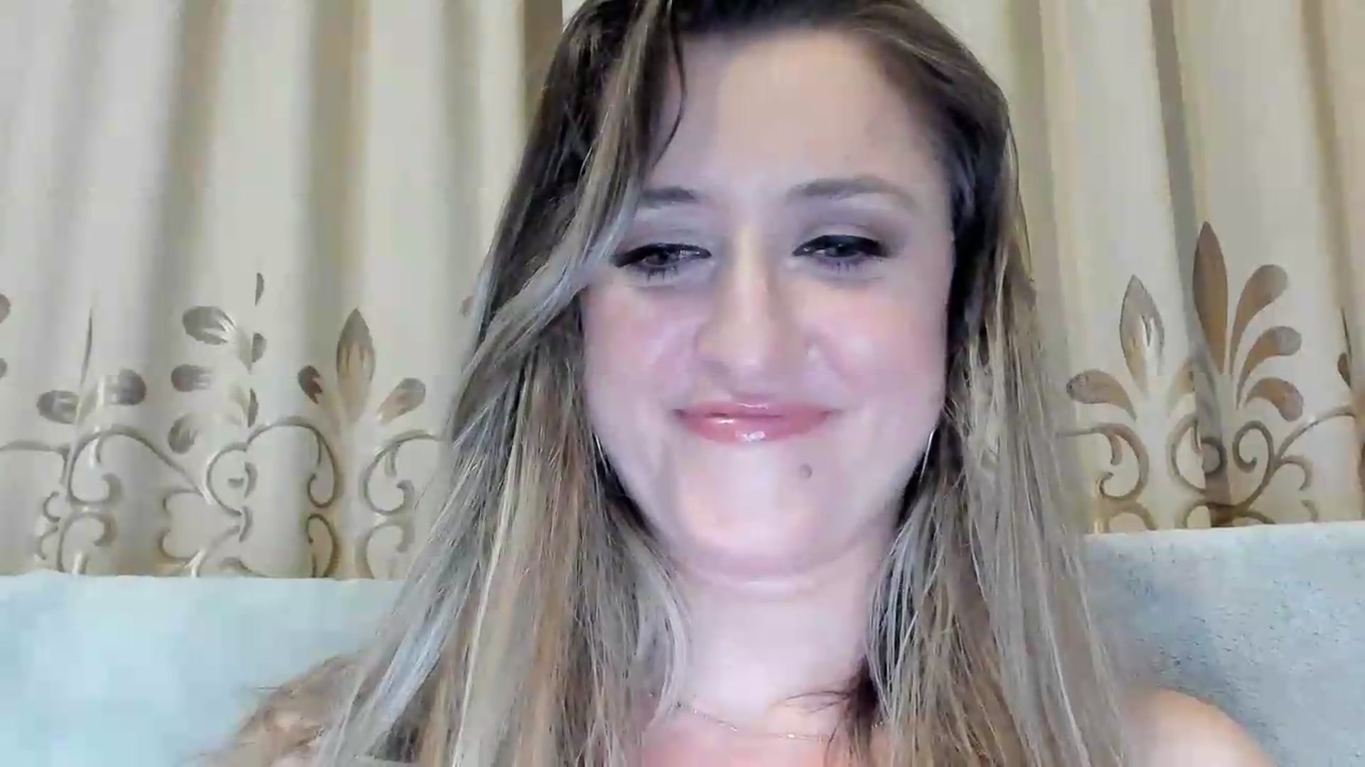 Gallery image thumbnail from BestDream's myfreecams stream on, 06/16/2026, 24:00 image 10 of 20