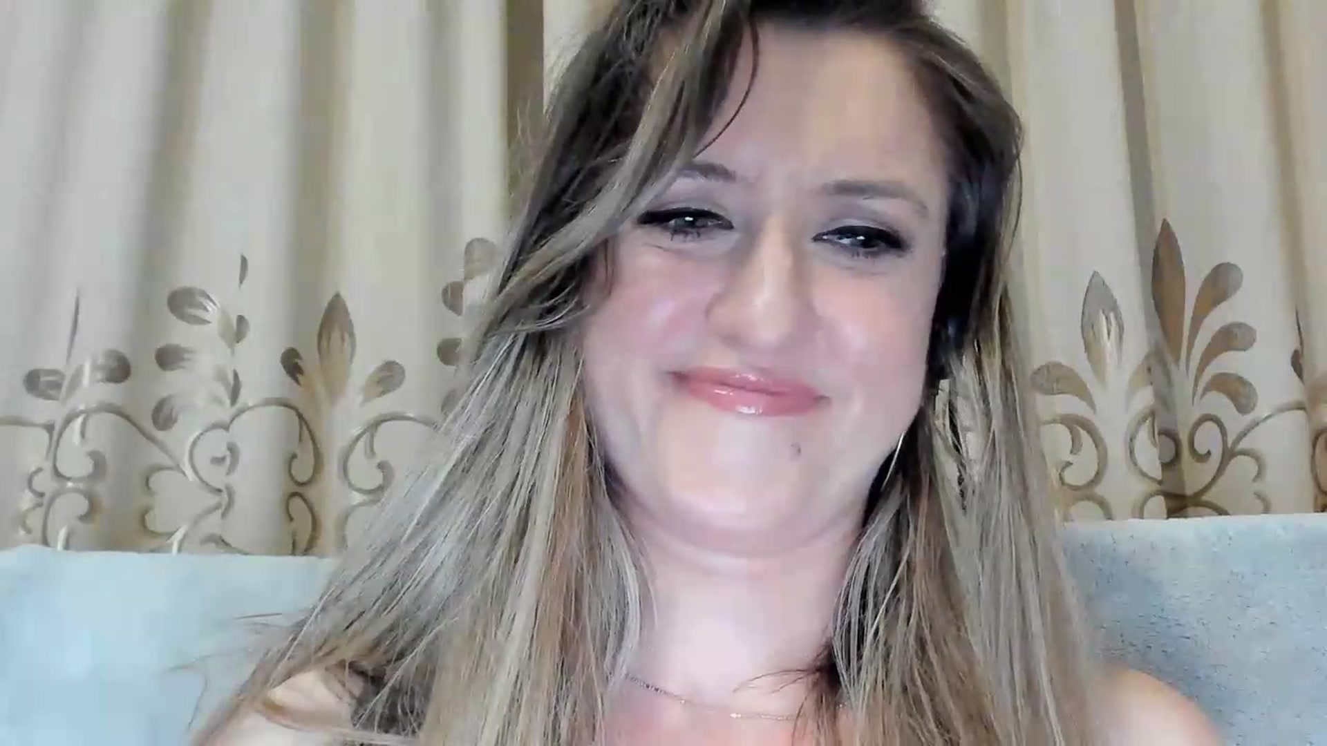 Gallery image thumbnail from BestDream's myfreecams stream on, 06/16/2026, 24:00 image 6 of 20