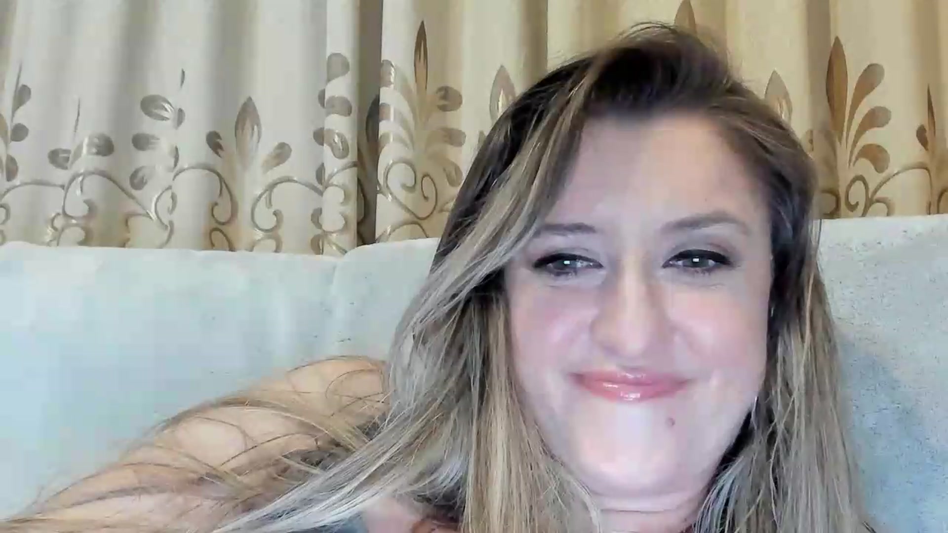 Gallery image thumbnail from BestDream's myfreecams stream on, 06/16/2026, 24:32 image 12 of 20