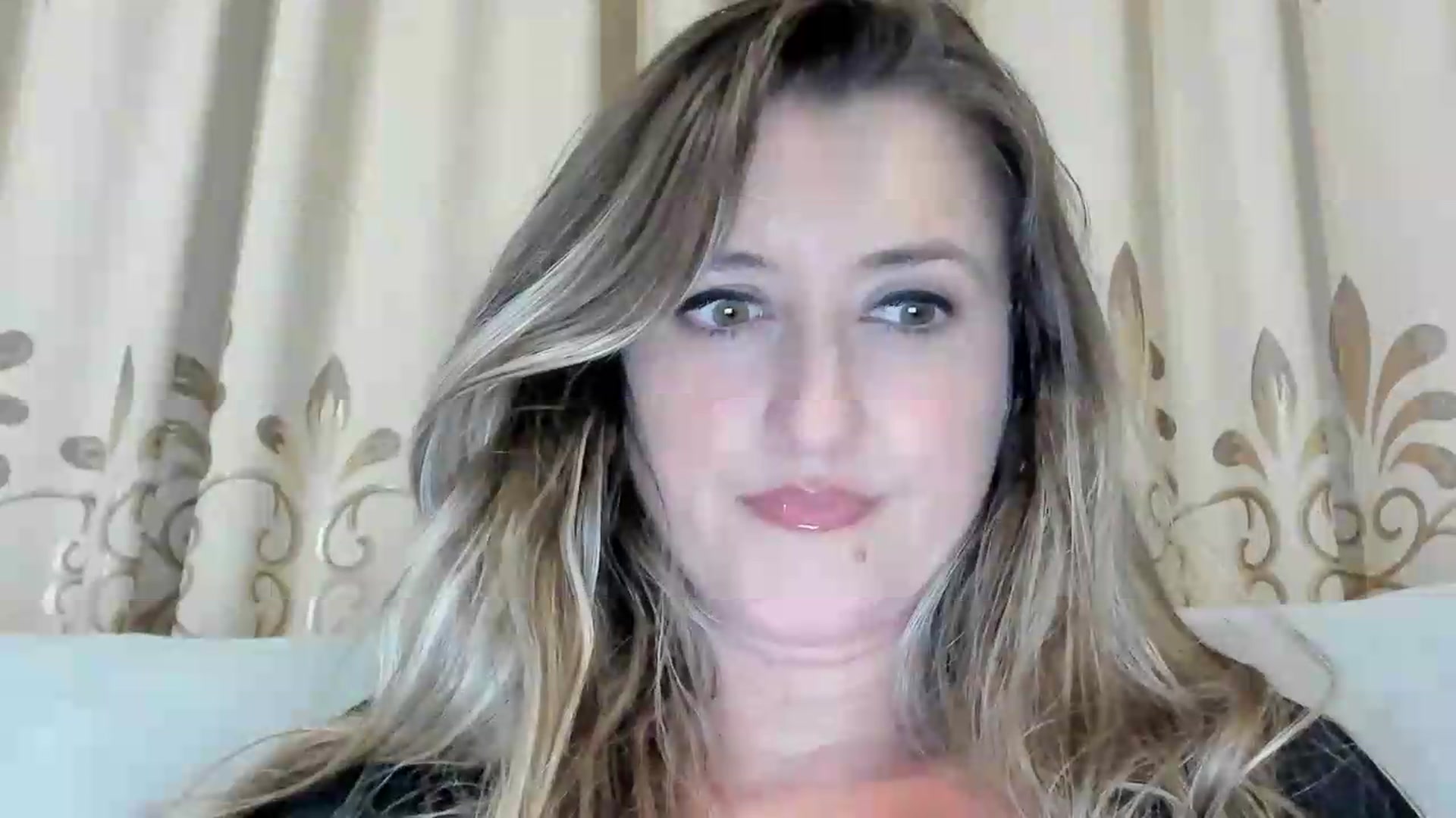 Gallery image thumbnail from BestDream's myfreecams stream on, 06/18/2026, 21:59 image 17 of 20