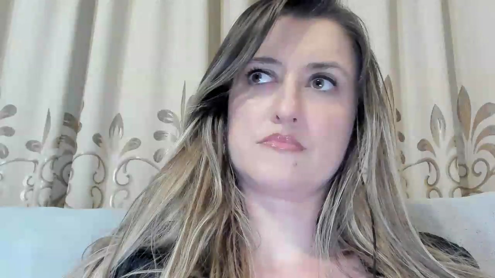 Gallery image thumbnail from BestDream's myfreecams stream on, 06/18/2026, 22:27 image 12 of 20