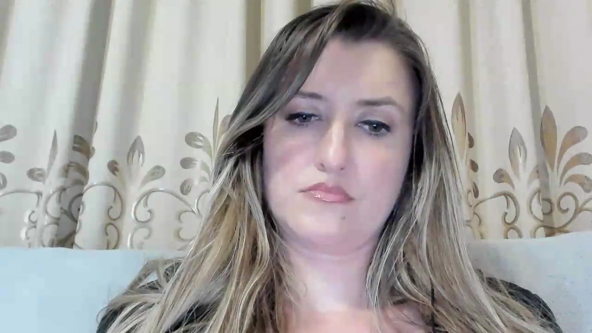 Gallery image thumbnail from BestDream's myfreecams stream on, 06/18/2026, 22:27 image 14 of 20