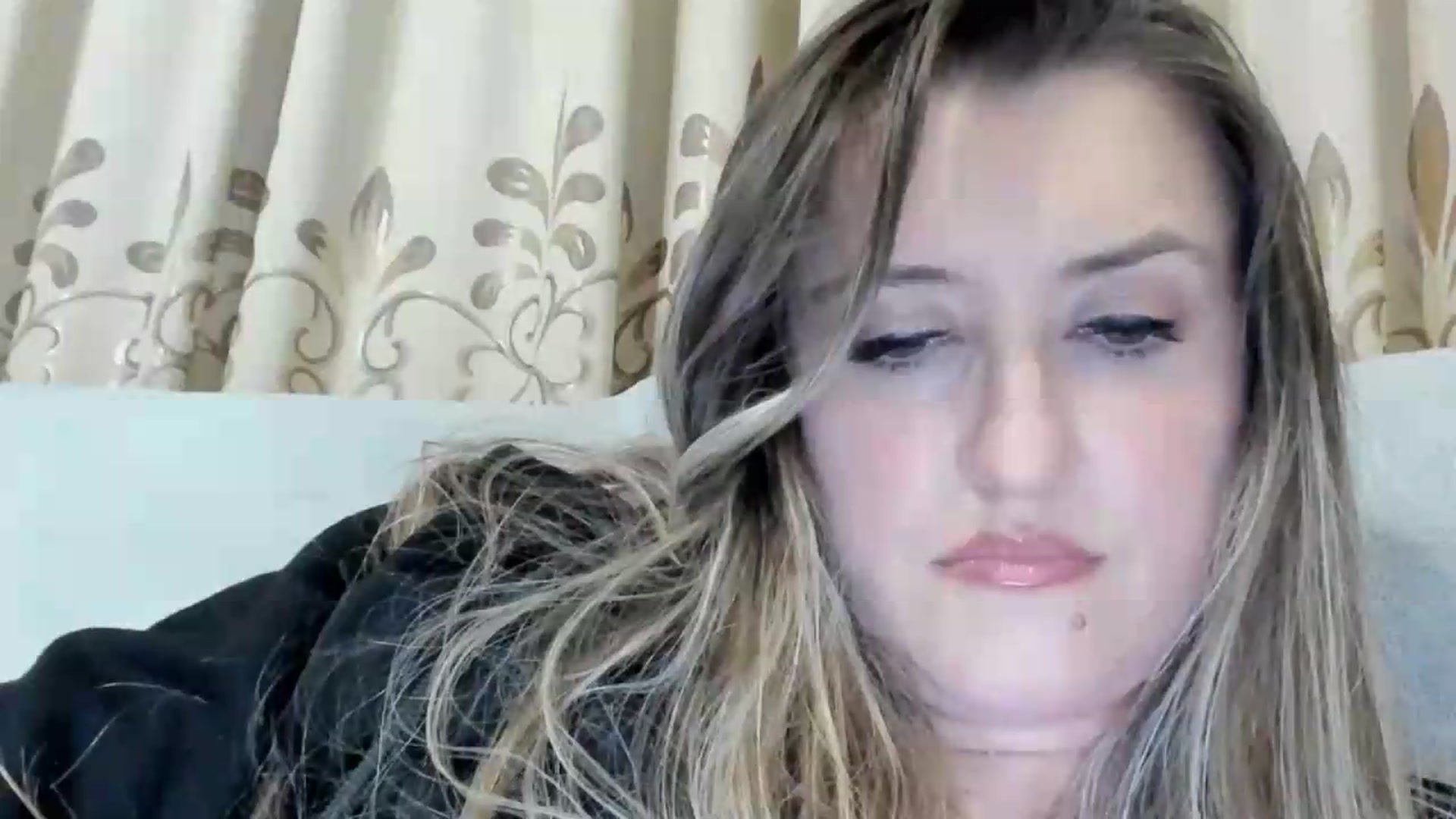 Gallery image thumbnail from BestDream's myfreecams stream on, 06/18/2026, 22:52 image 15 of 20