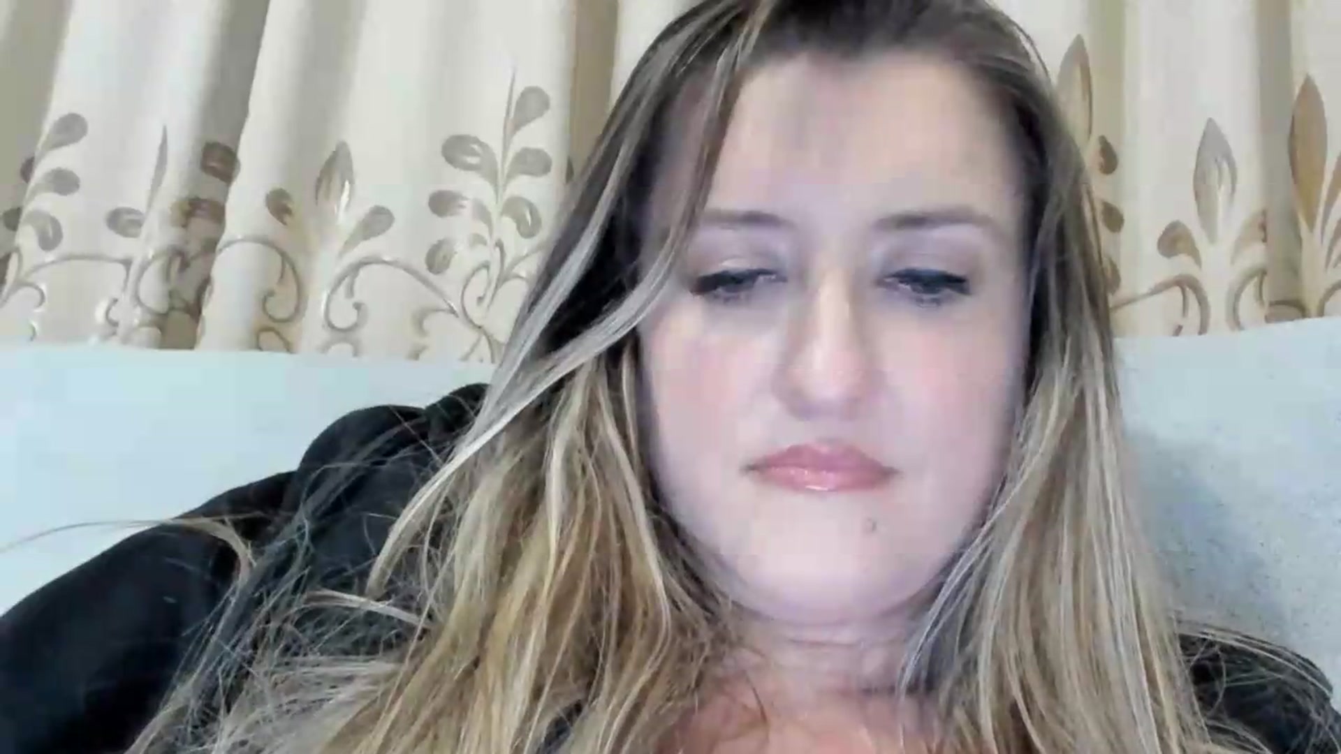 Gallery image thumbnail from BestDream's myfreecams stream on, 06/18/2026, 22:52 image 10 of 20