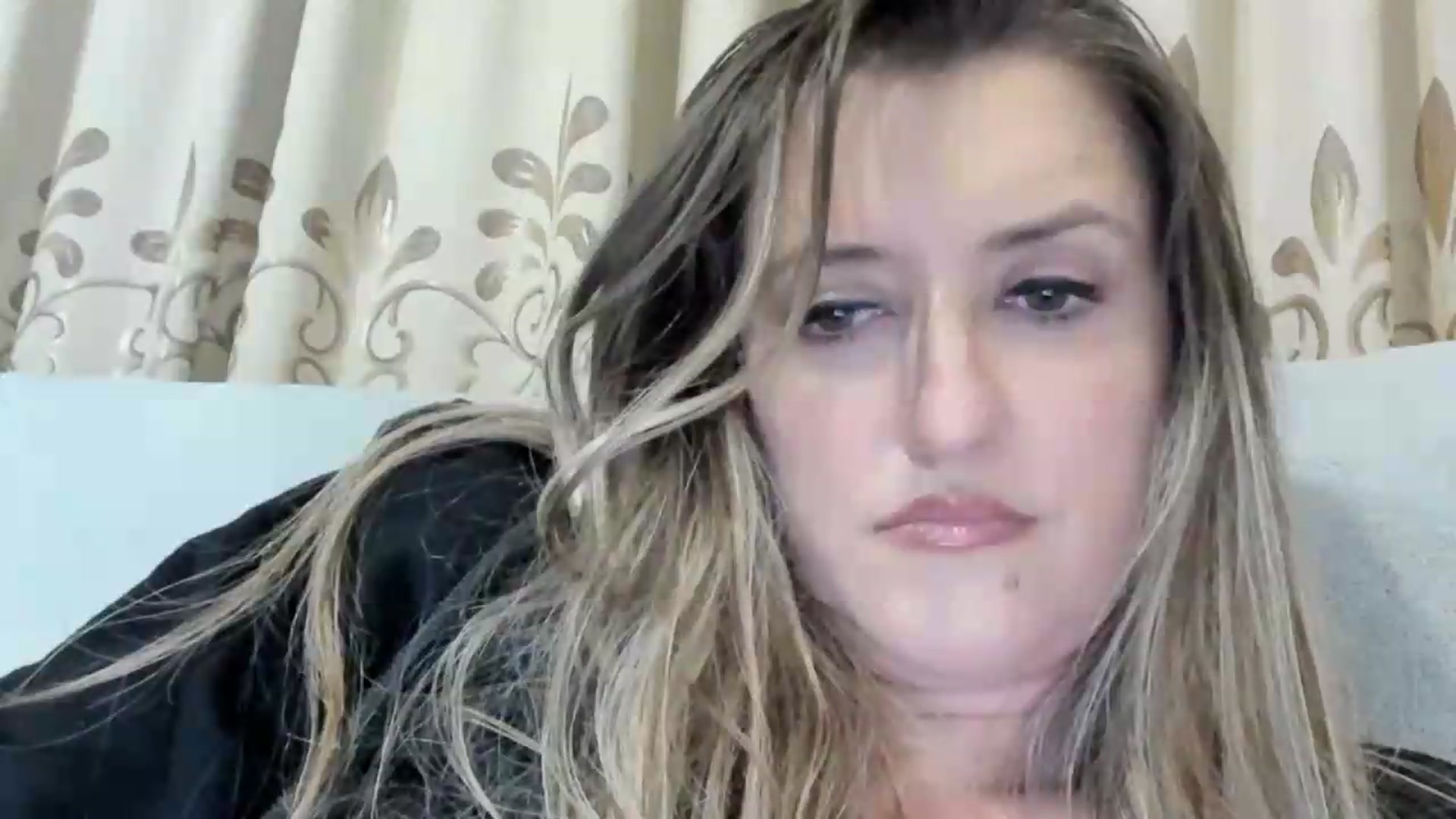 Gallery image thumbnail from BestDream's myfreecams stream on, 06/18/2026, 22:52 image 14 of 20