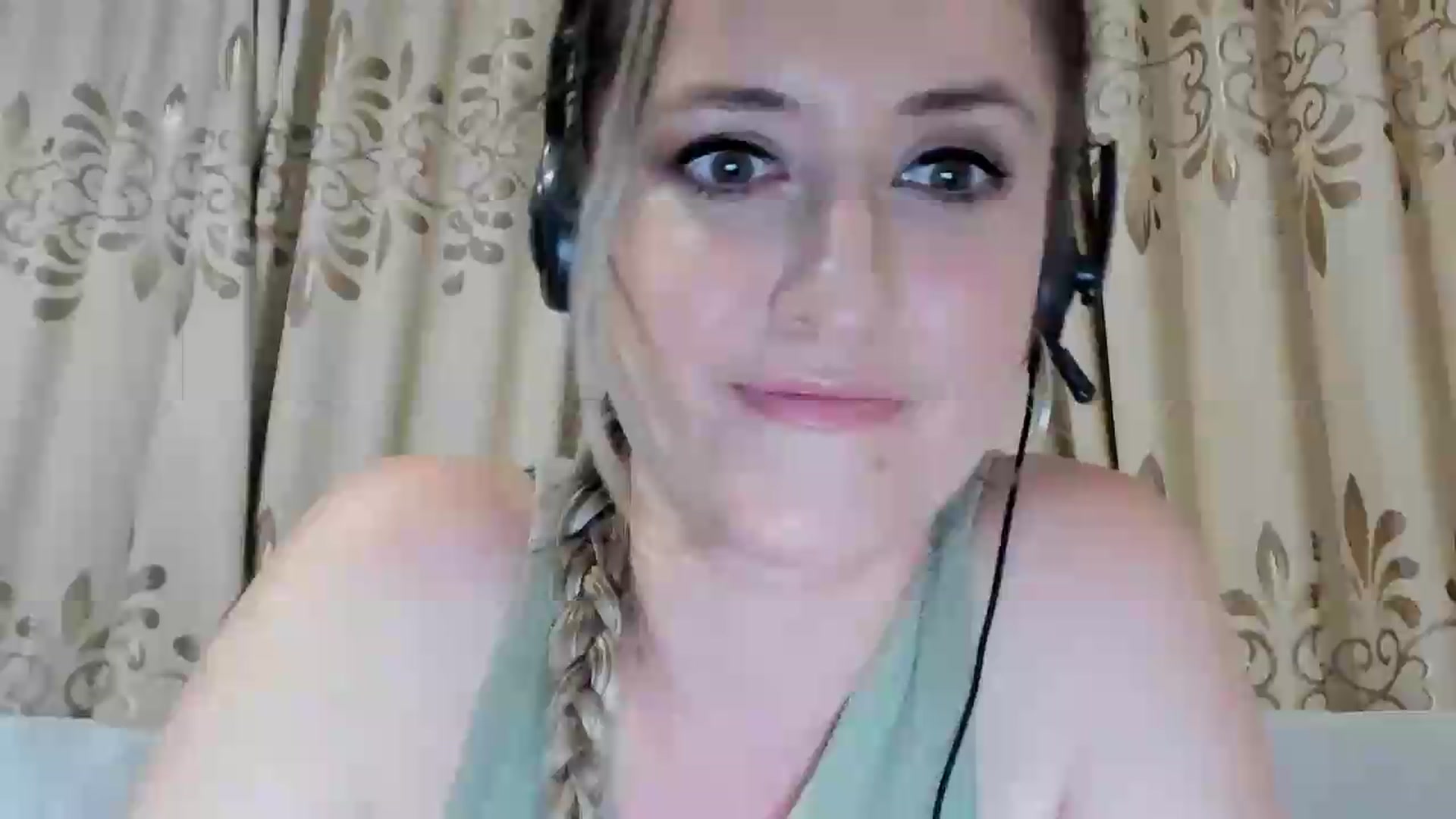 Gallery image thumbnail from BestDream's myfreecams stream on, 06/19/2026, 21:40 image 1 of 20