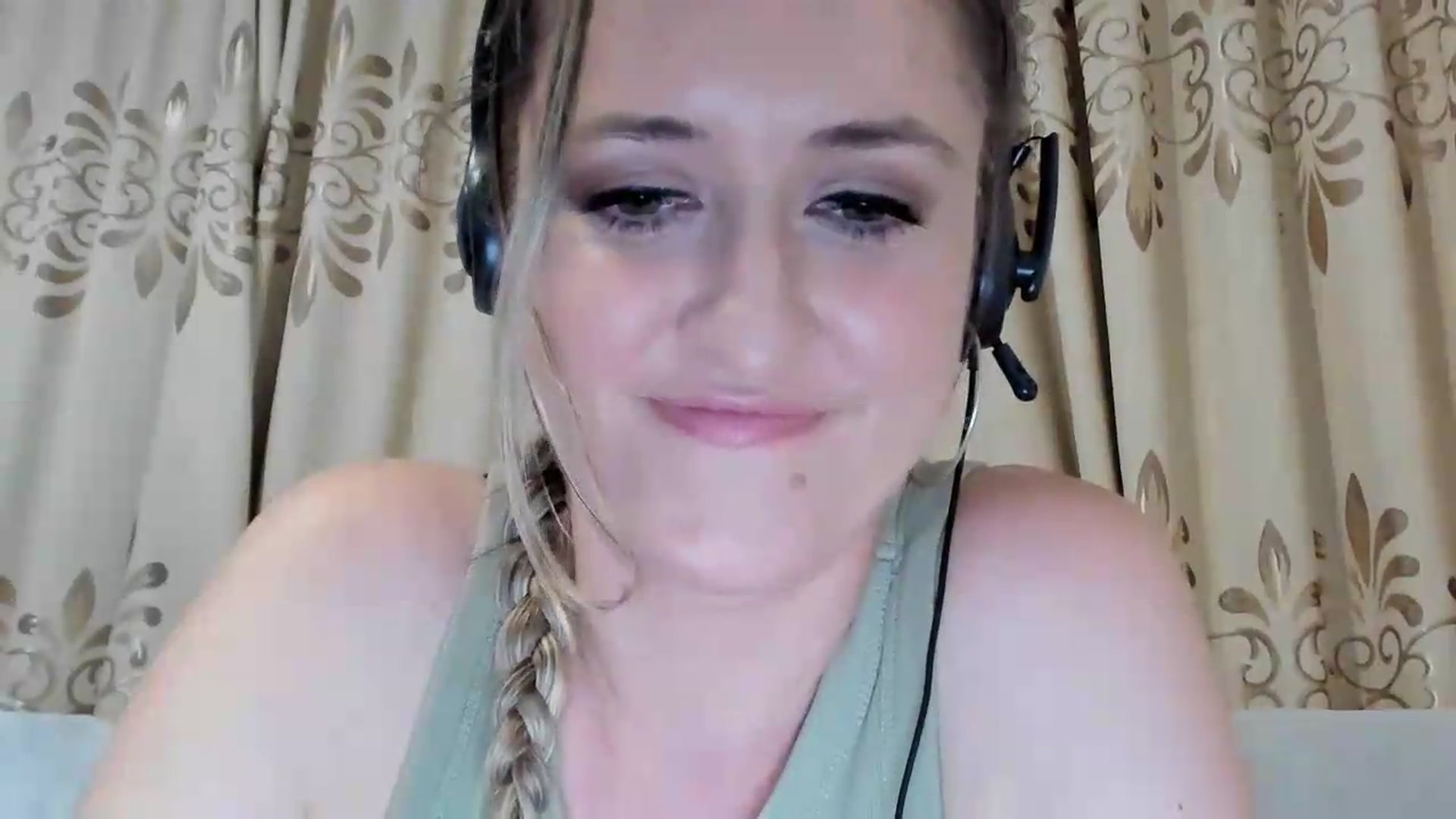 Gallery image thumbnail from BestDream's myfreecams stream on, 06/19/2026, 21:40 image 2 of 20