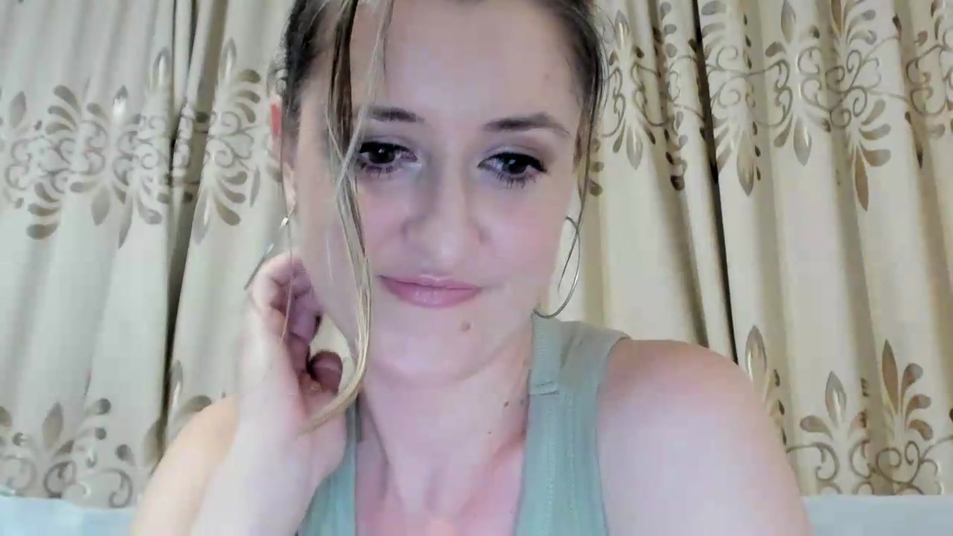 Gallery image thumbnail from BestDream's myfreecams stream on, 06/19/2026, 21:40 image 15 of 20