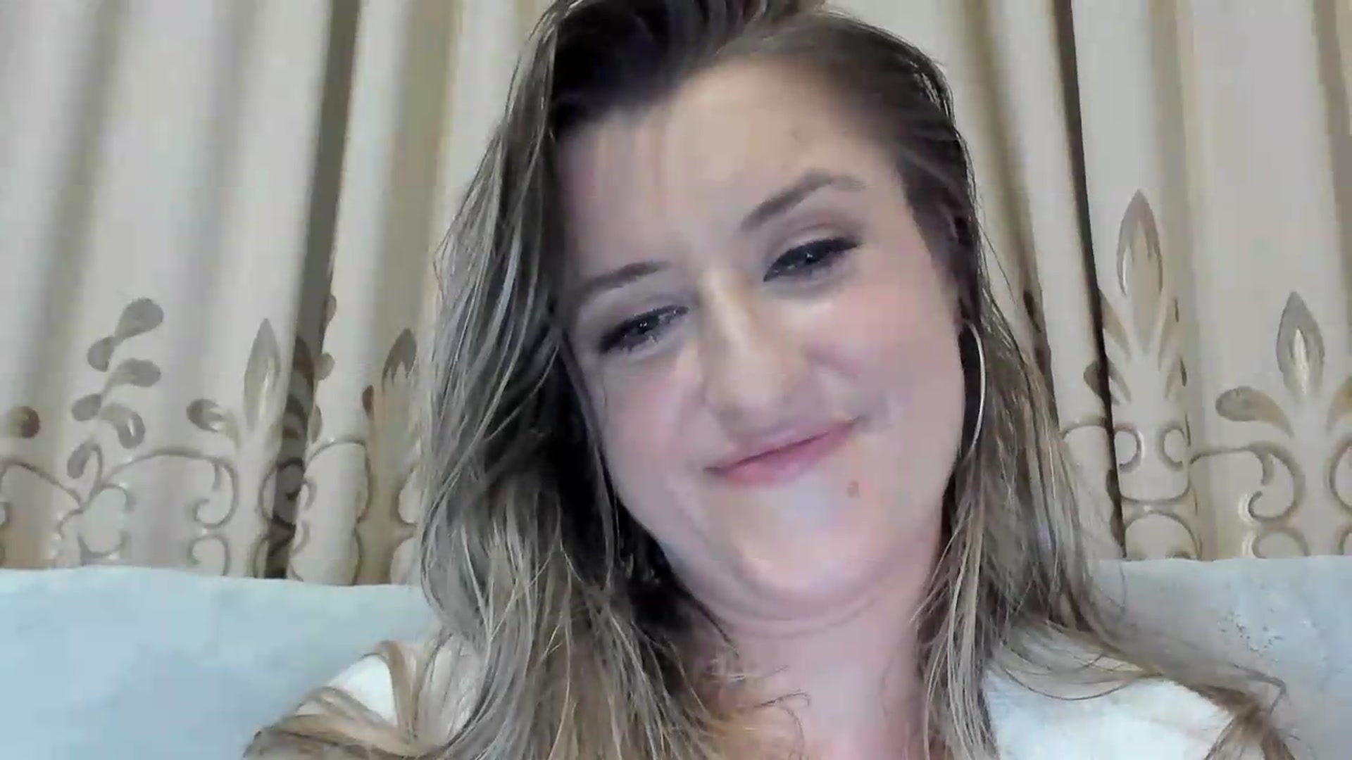 Gallery image thumbnail from BestDream's myfreecams stream on, 06/20/2026, 24:25 image 14 of 20