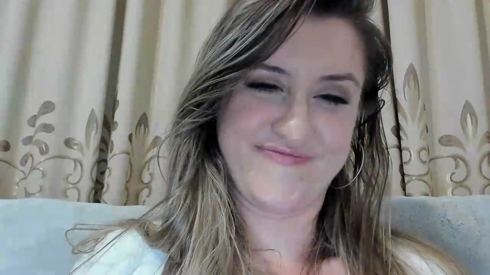 Gallery image thumbnail from BestDream's myfreecams stream on, 06/20/2026, 24:25 image 12 of 20