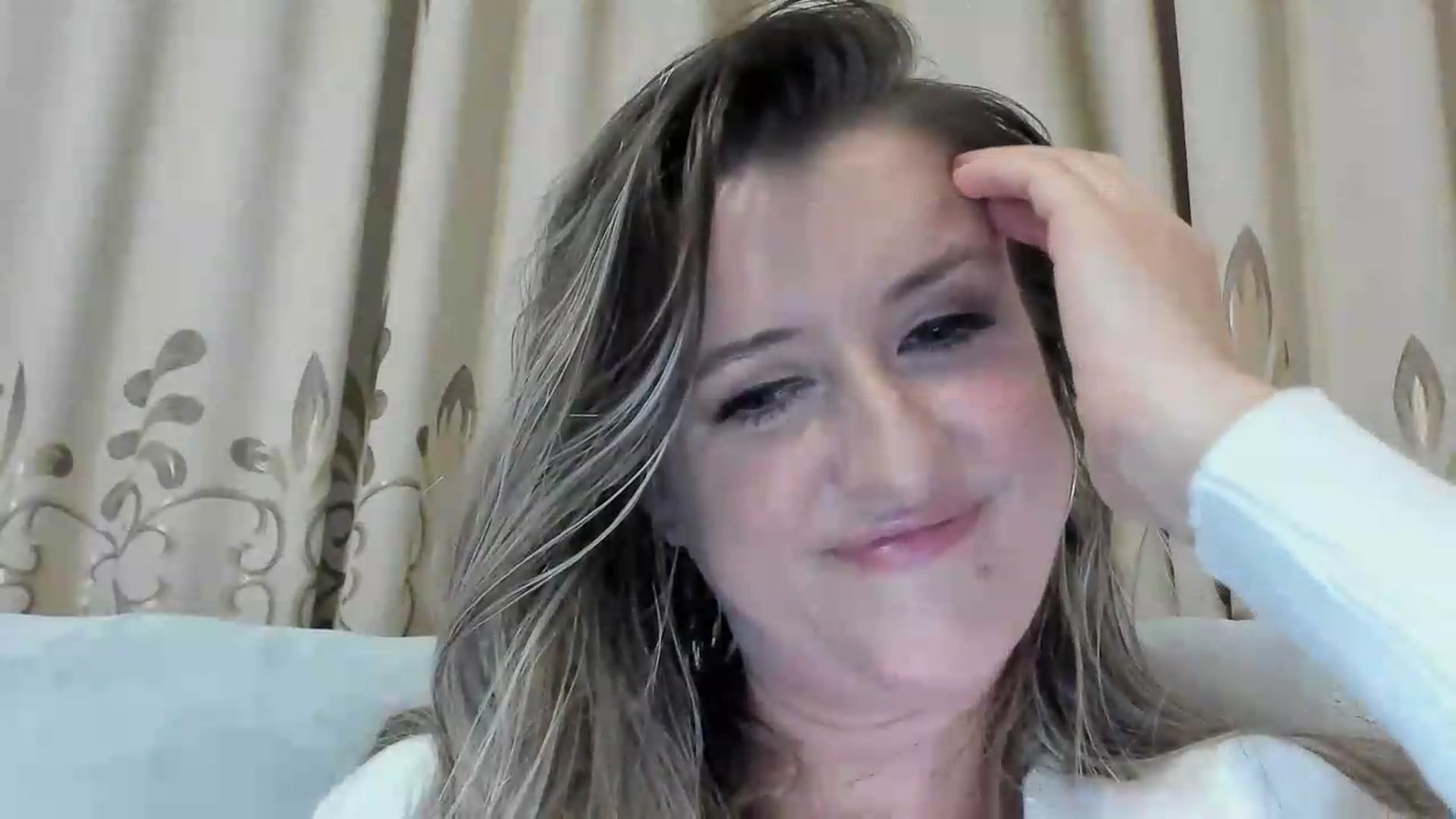 Gallery image thumbnail from BestDream's myfreecams stream on, 06/20/2026, 24:25 image 16 of 20