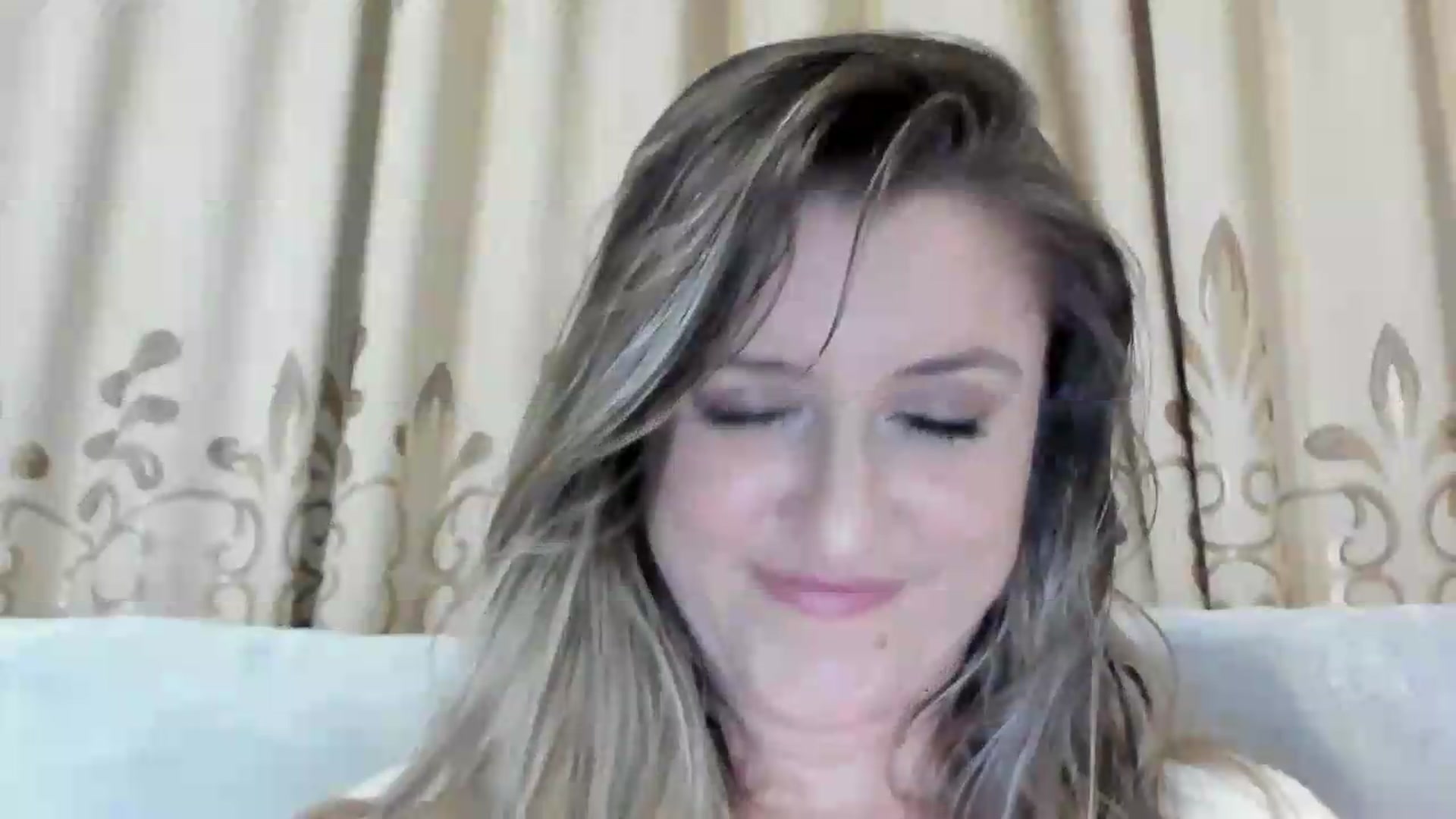 Gallery image thumbnail from BestDream's myfreecams stream on, 06/20/2026, 24:25 image 18 of 20